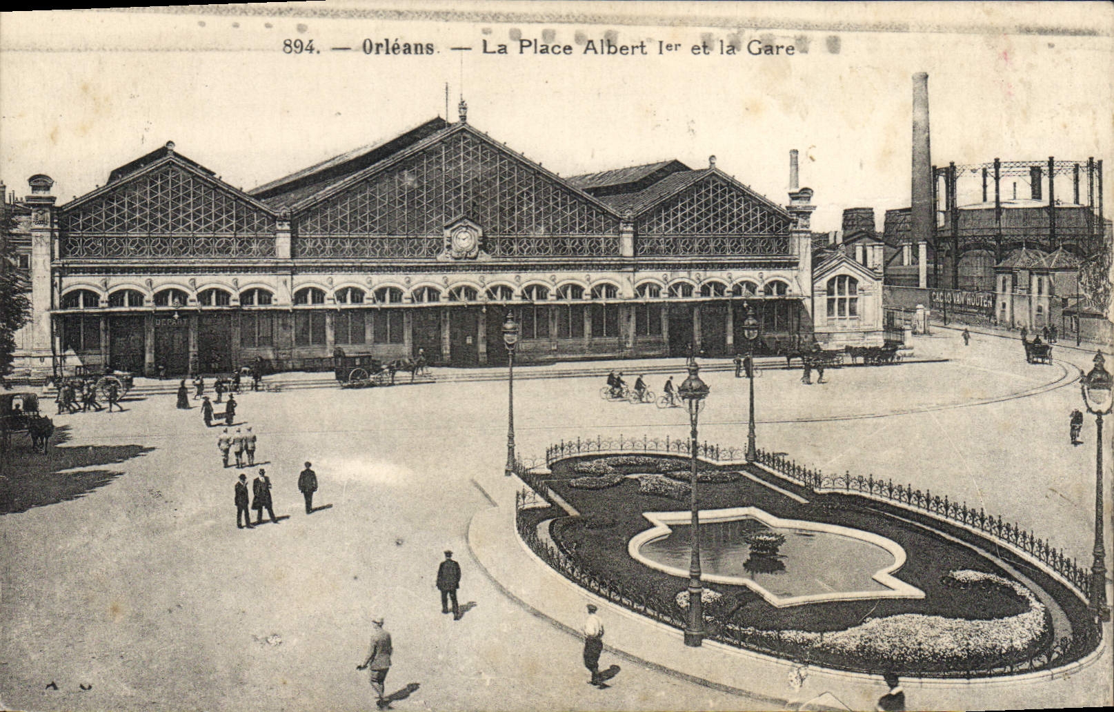 CPA Orleans La Place Albert I et la Gare 
