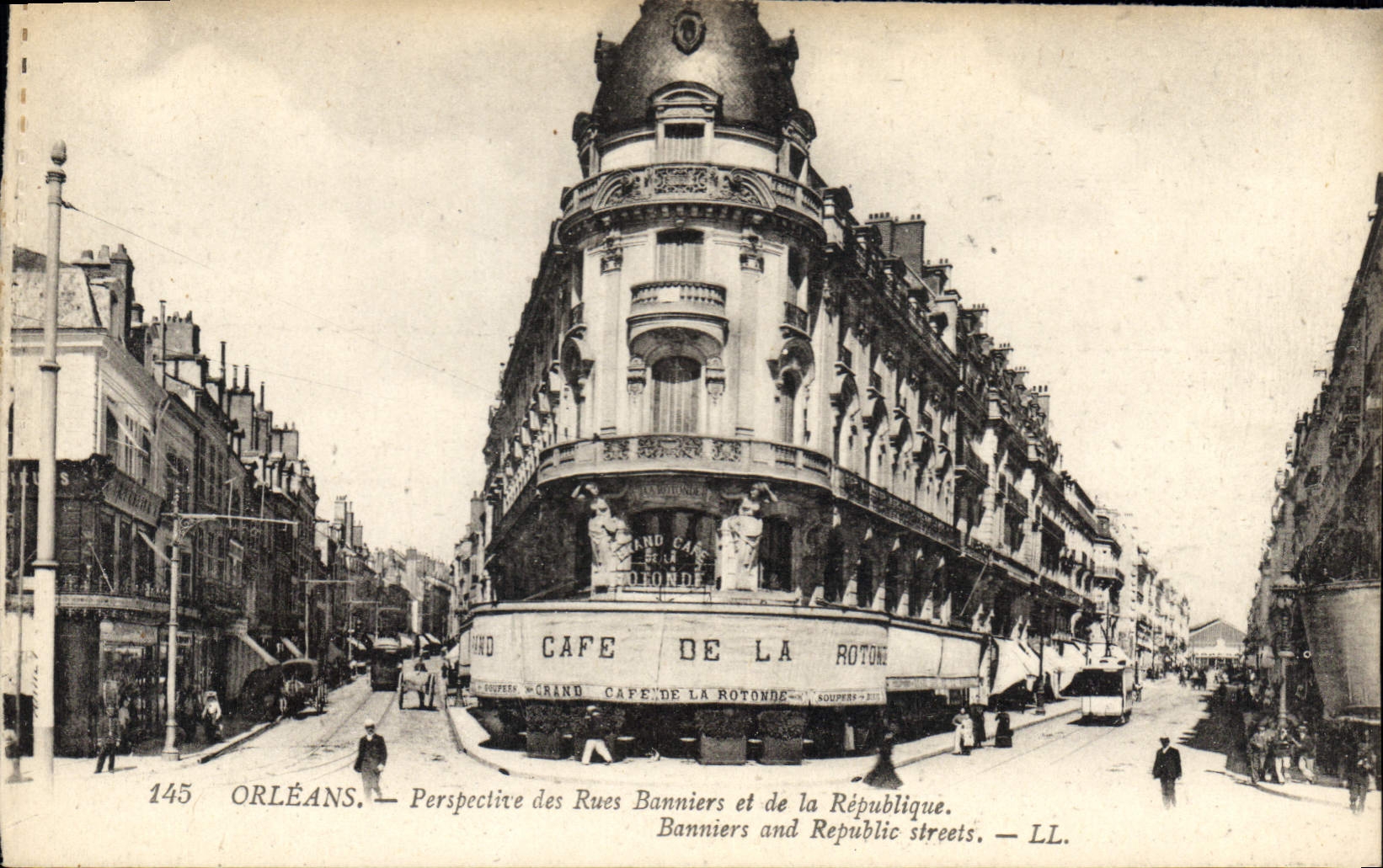 CPA Orleans Perspective des Rues Banniers et de la Republique 