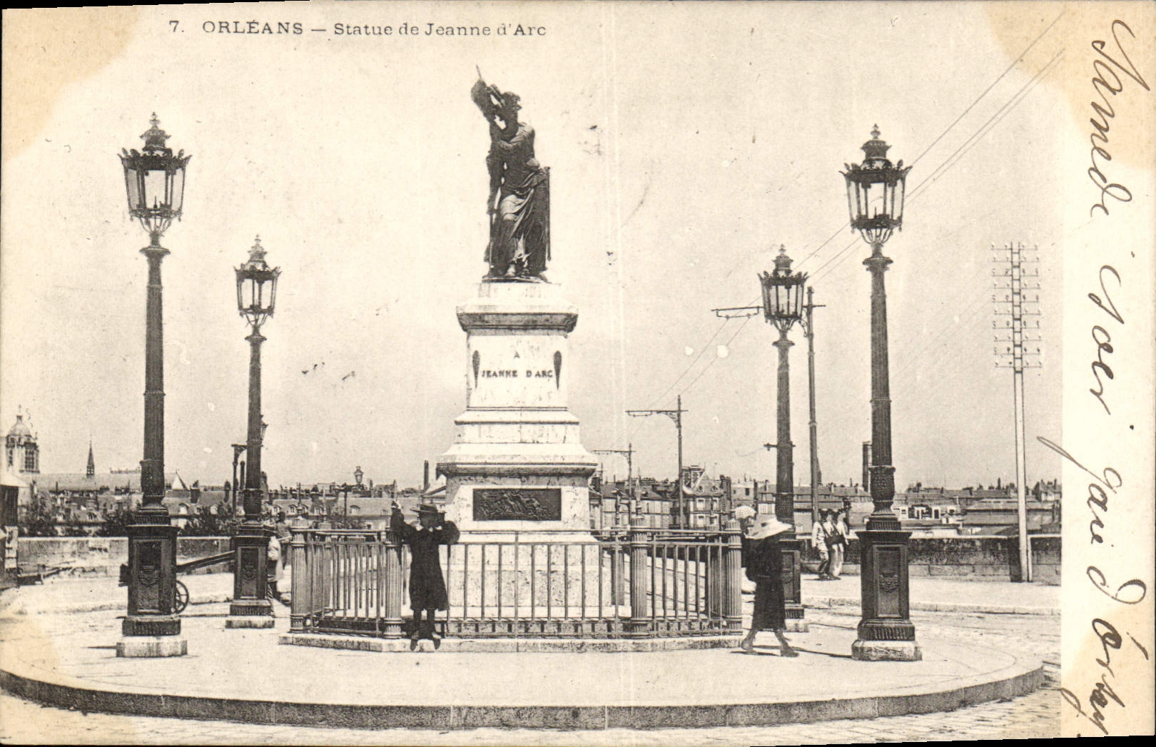 CPA Orleans Statue de Jeanne d'Arc 