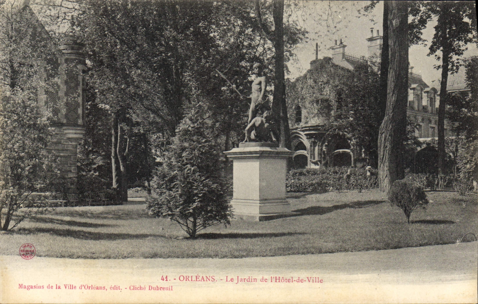 CPA Orleans Le Jardin de l'Hotel de Ville