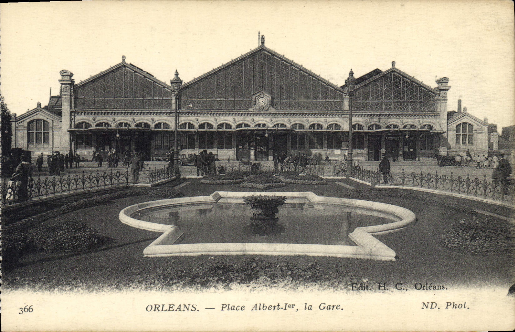 CPA Orleans Place Albert I la Gare 