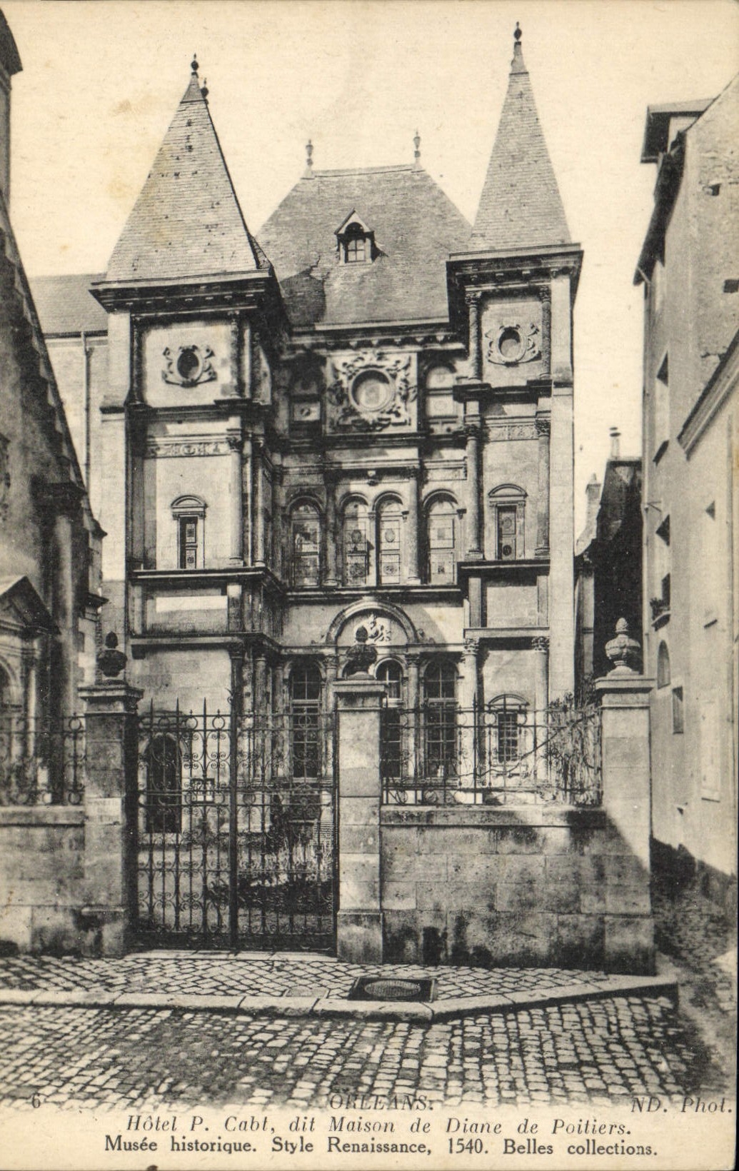 CPA Hotel P Cabt dit Maison de Diane de Poitiers Musee historique style Renaissance
