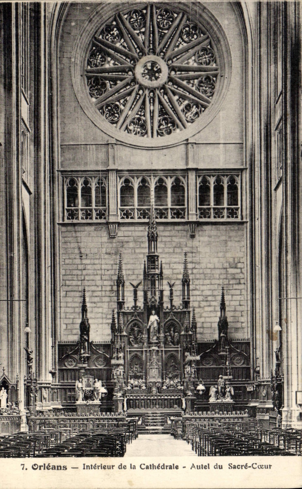 CPA Orleans Interieur de la Cathedrale 