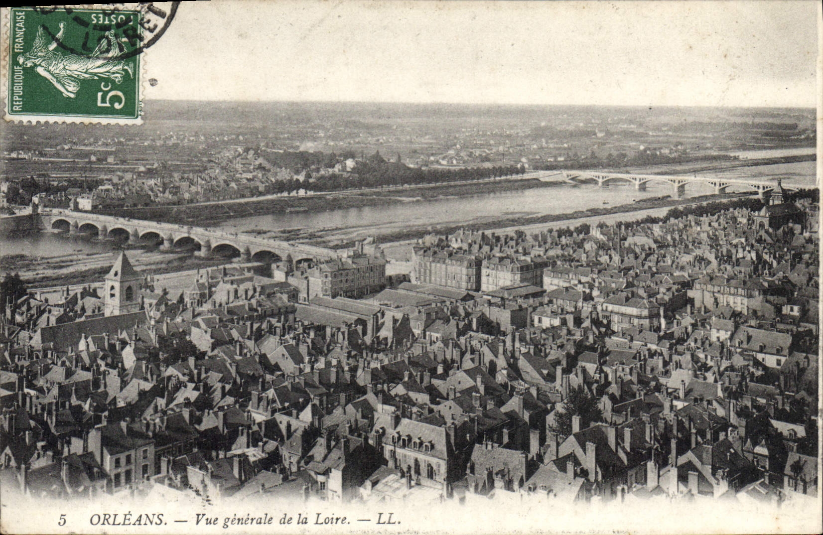 CPA Orleans Vue generale de la Loire 
