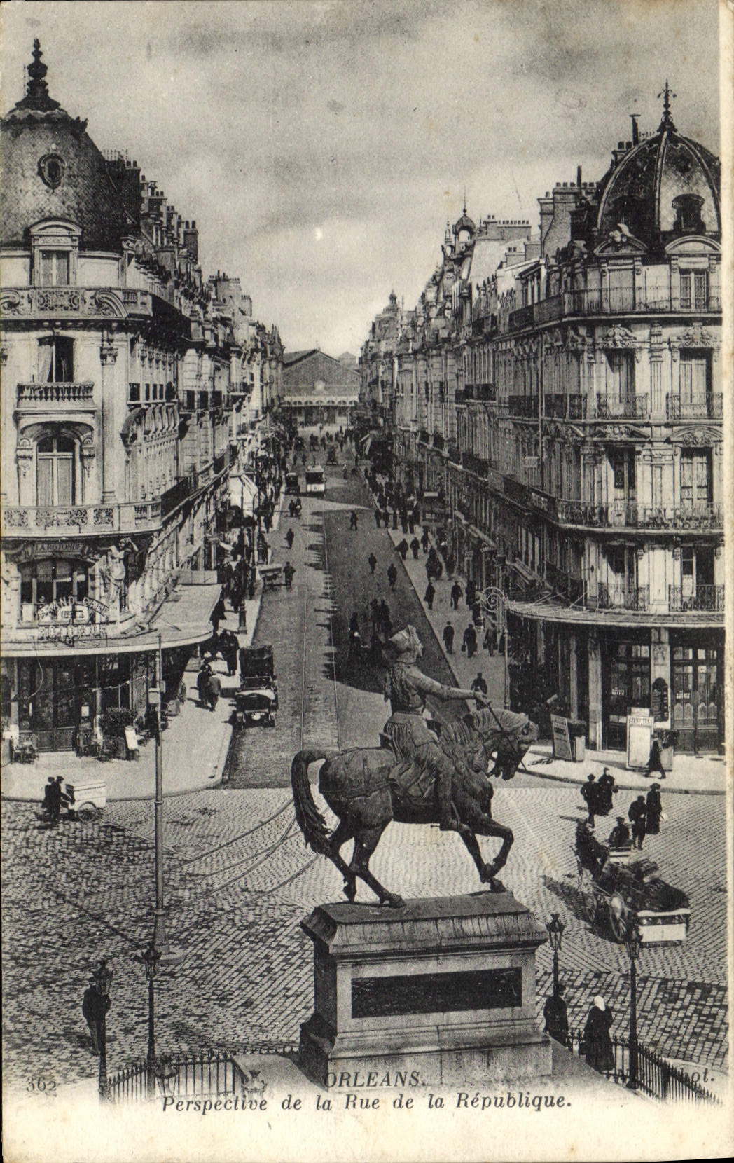CPA Orleans Perspective de la Rue de la Republique