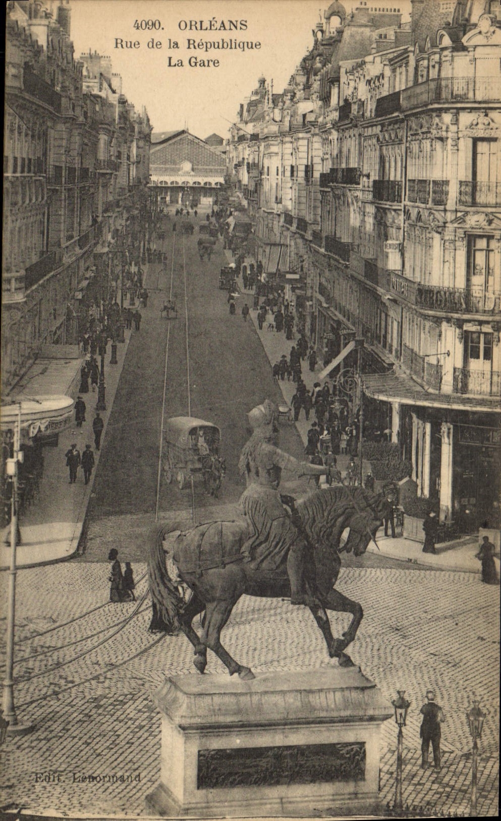 CPA Orleans Rue de la Republique La Gare