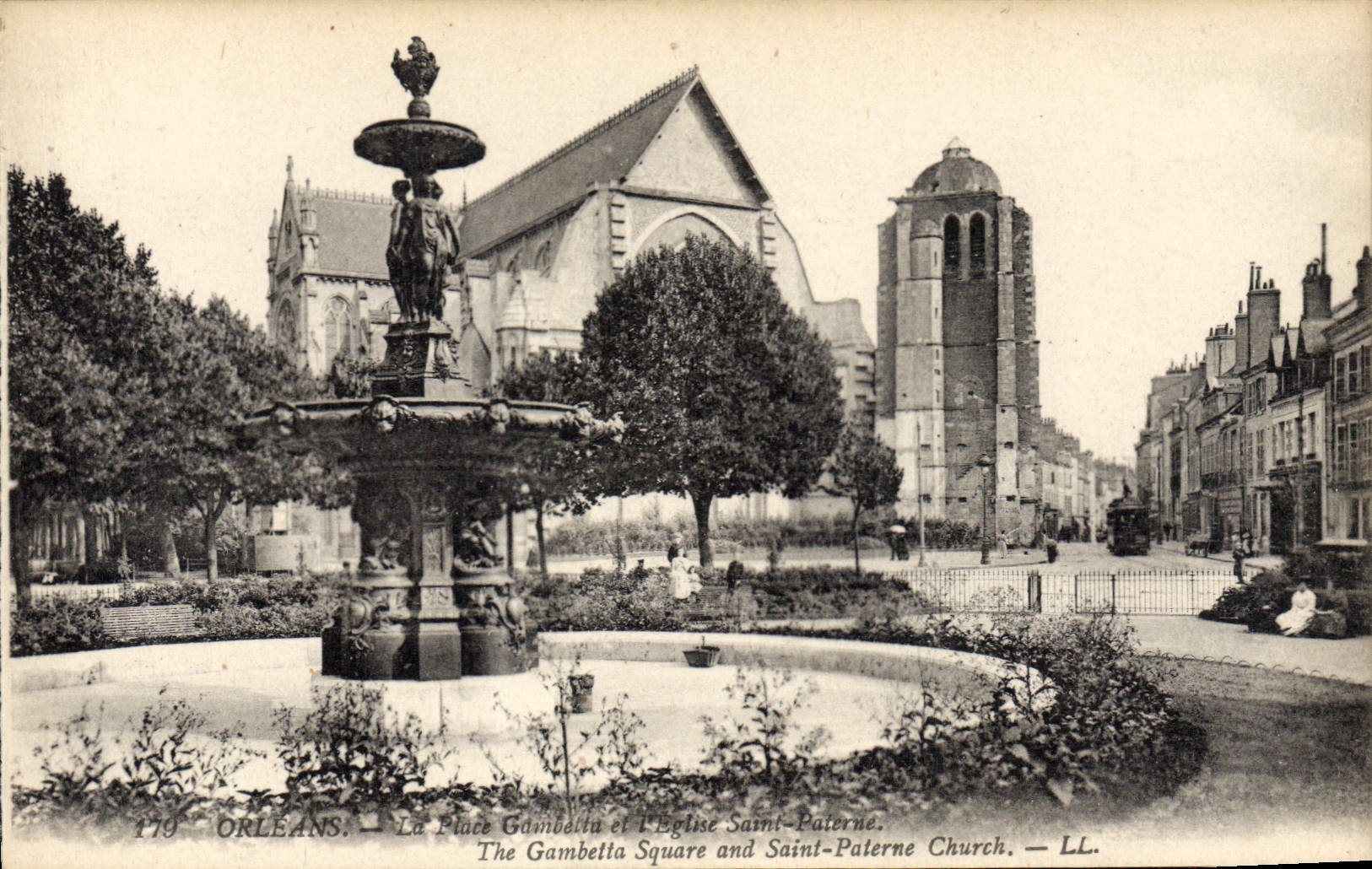 CPA Orleans La Place et ll'Eglise Saint Paterne