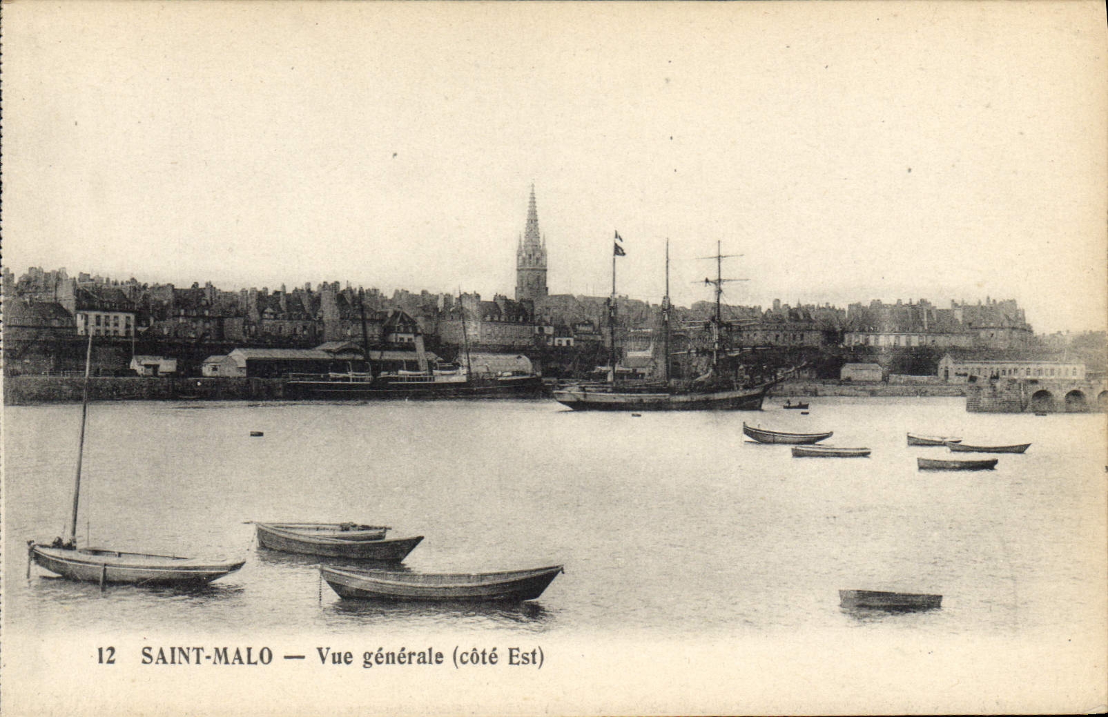 CPA Saint Malo Vue generale Cote Est