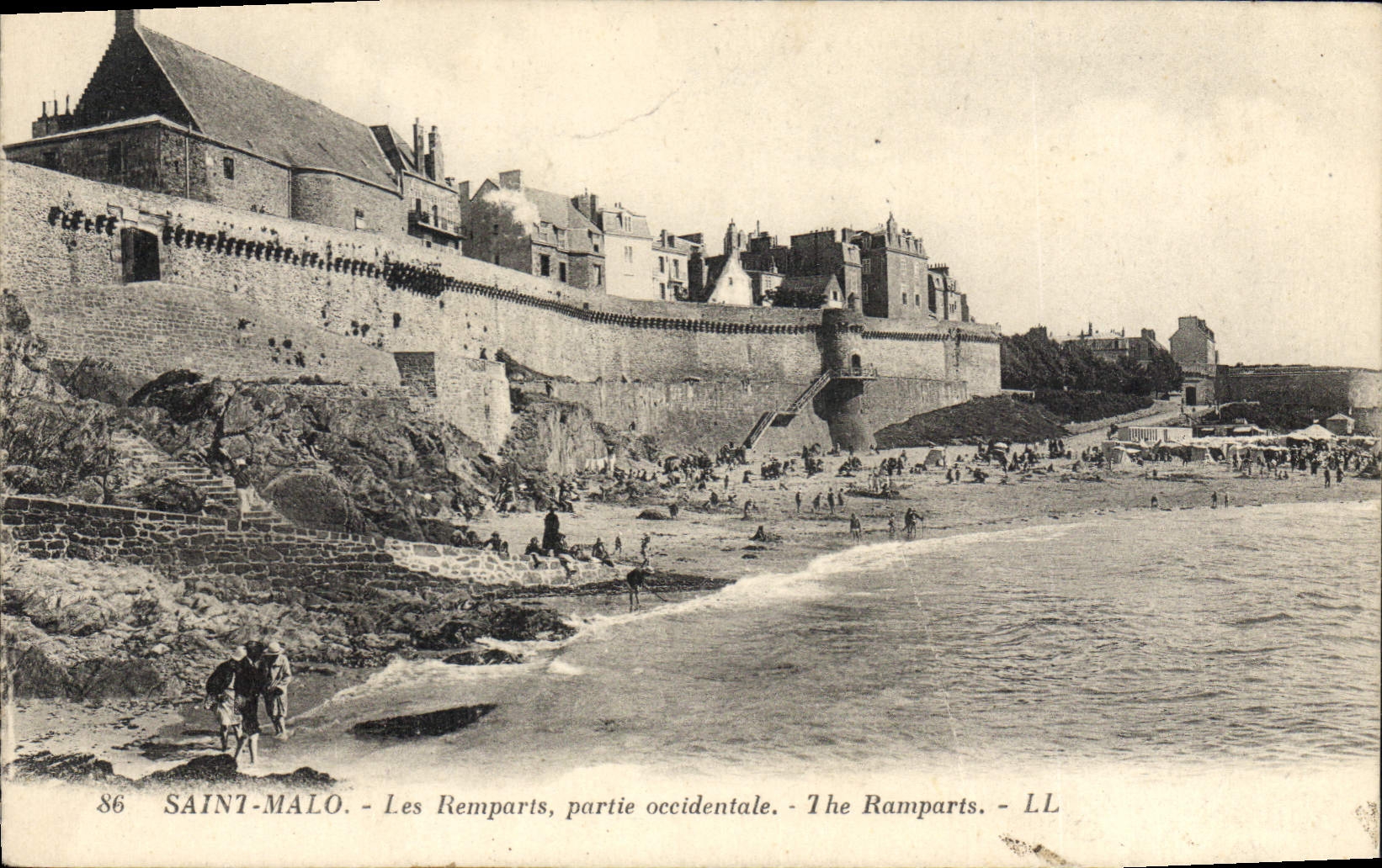 CPA Cote d'Emeraude Saint Malo Les Remparts partie occidentale 