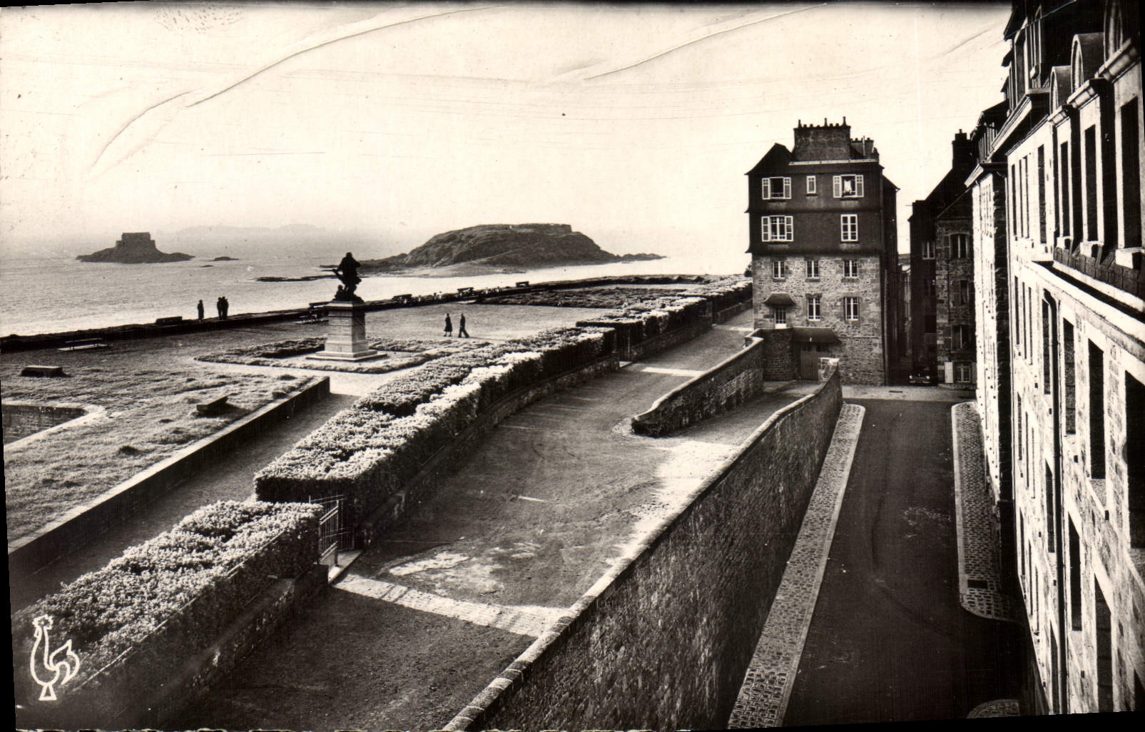 CPA Saint Malo L et V La Hollande les Remparts le Grand Bey