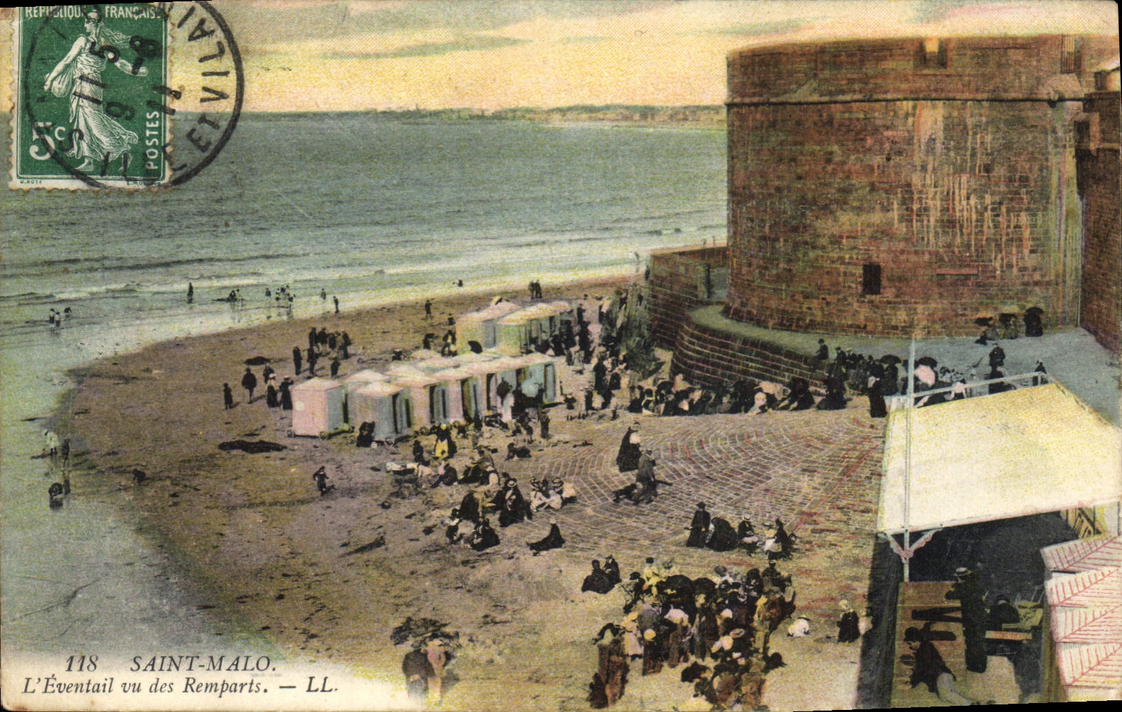 CPA Saint Malo l'Eventuail vu des Remparts