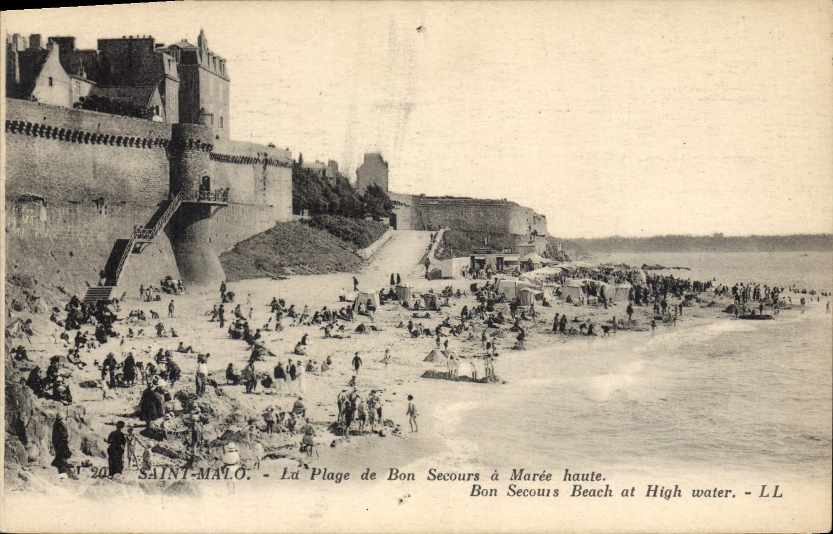 CPA Saint Malo la plage de Bon Secours a Maree haute