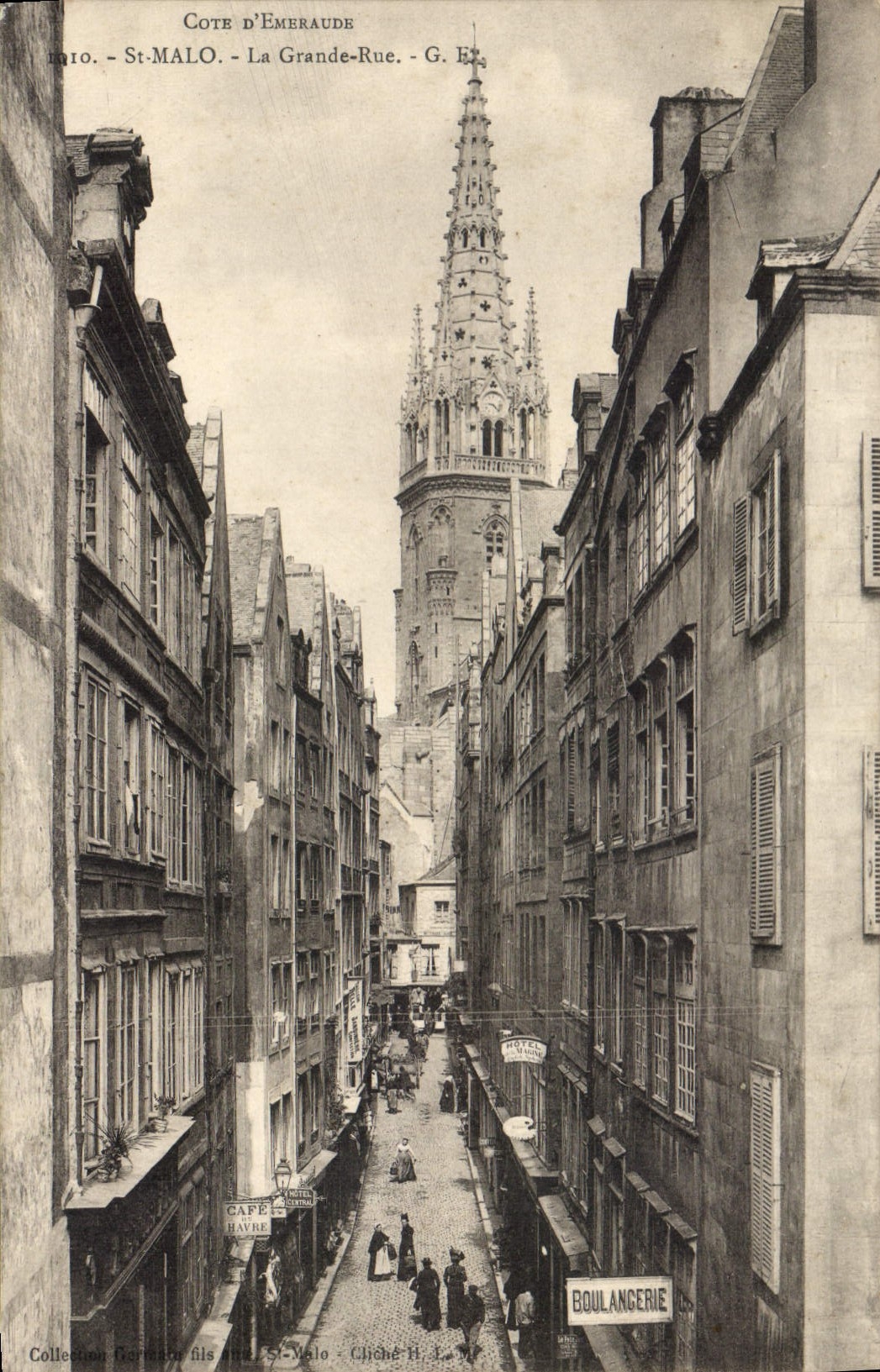 CPA Cote d'Emeraude St Malo la grande rue