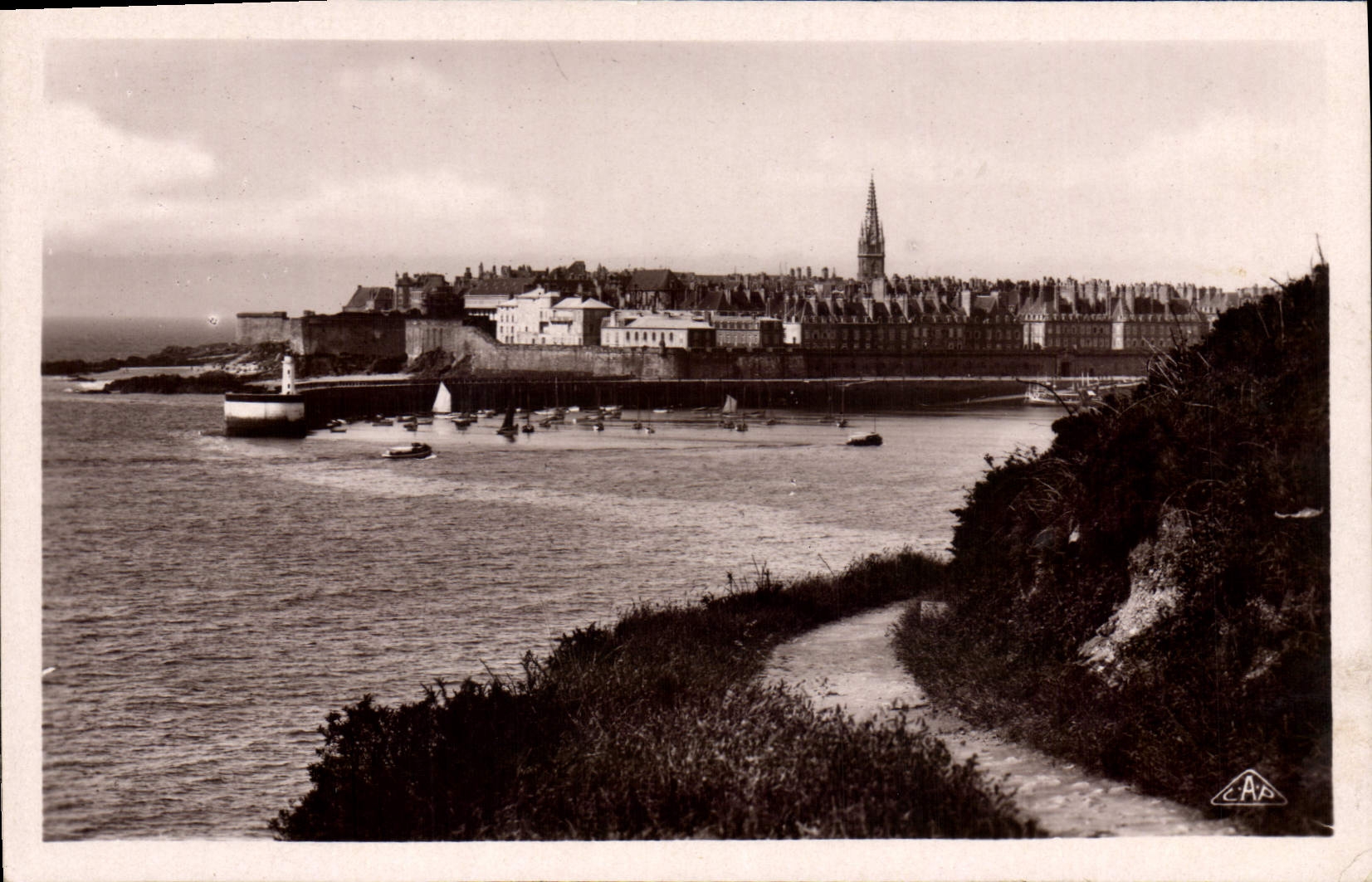 CPA Saint Servan St Malo vu de la Corniche d'Aleth