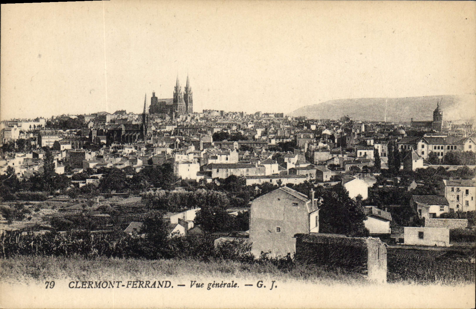 CPA Clermont Ferrand Vue generale 