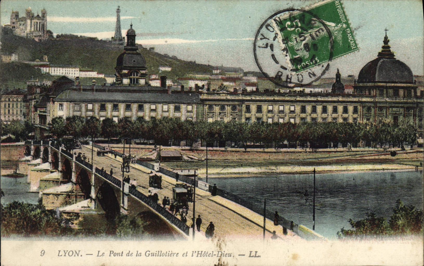 CPA Lyon Le Pont de la Guillotiere et l'Hotel Dieu