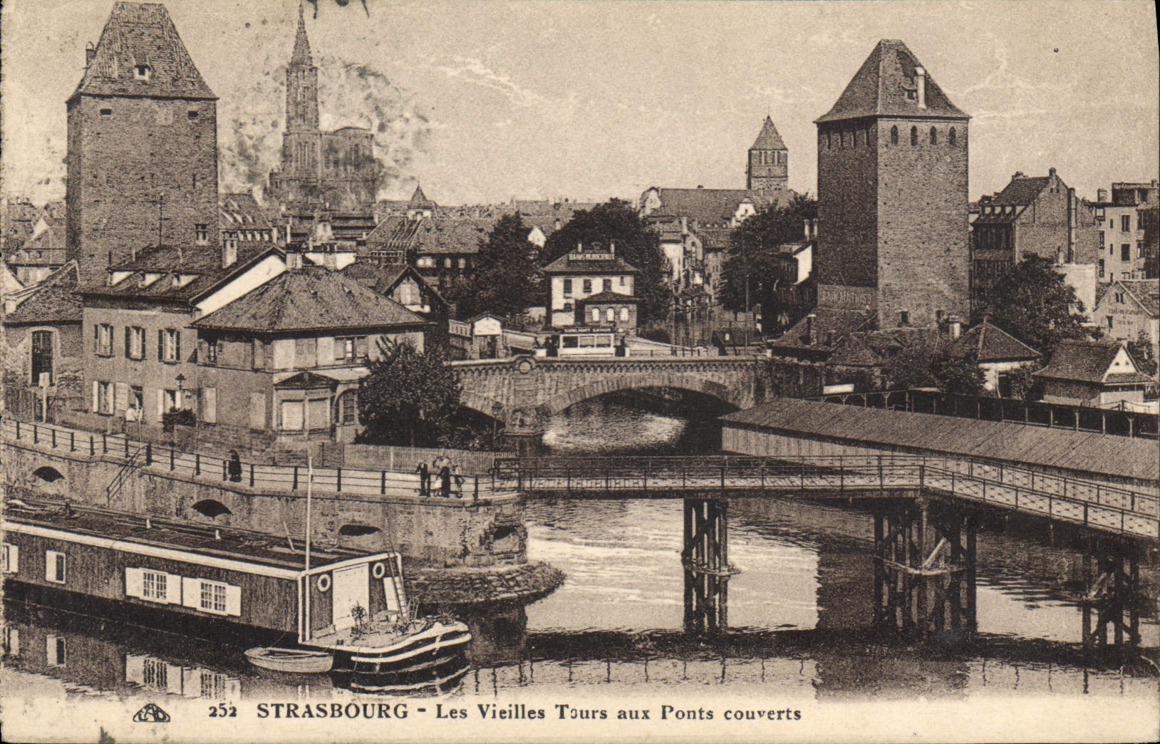 CPA Strasbourg Les Vieilles Tours aux Ponts couverts 