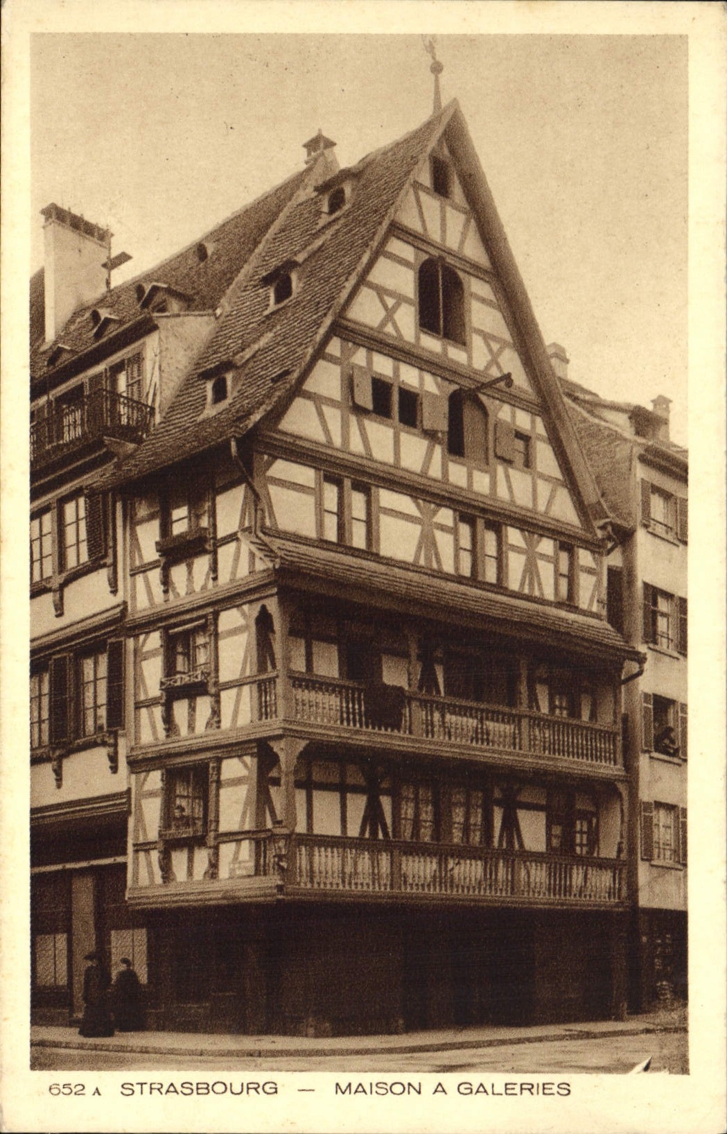 CPA Strasbourg maison a Galeries 