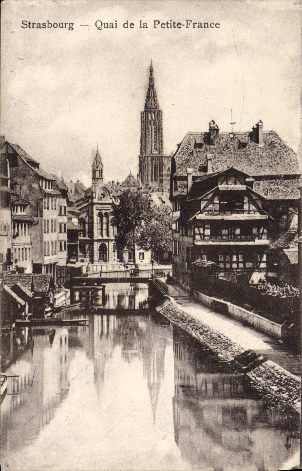 CPA Strasbourg quai de la petite france