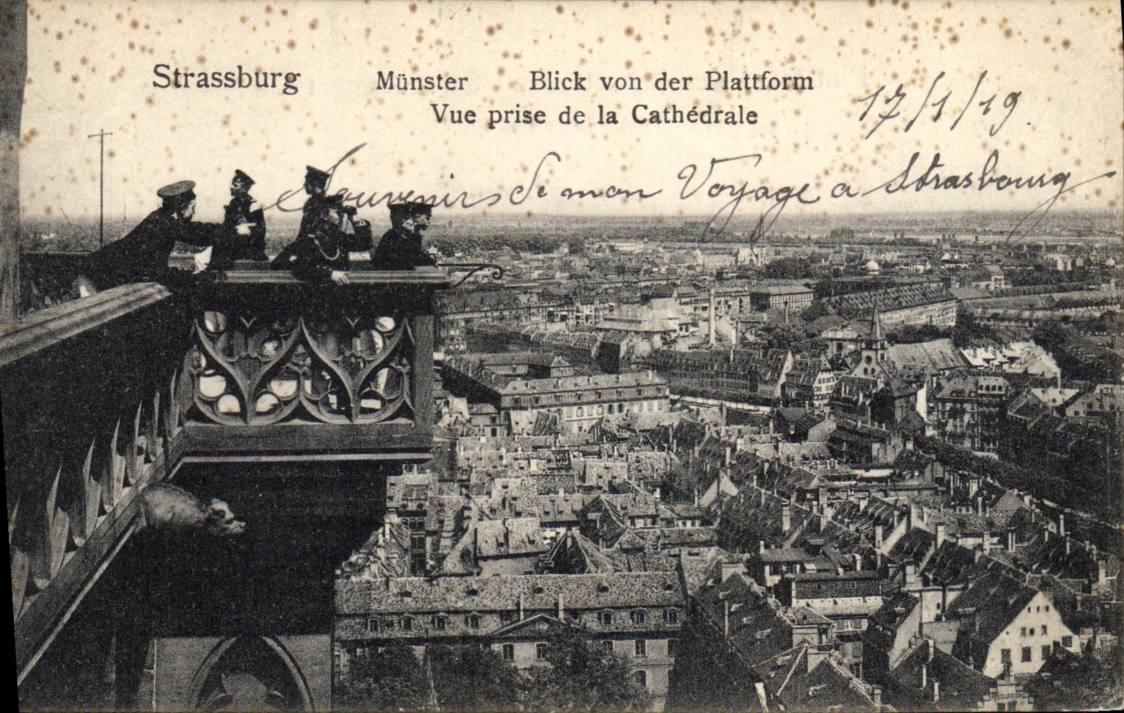 CPA Strassburg vue prise de la cathedrale 