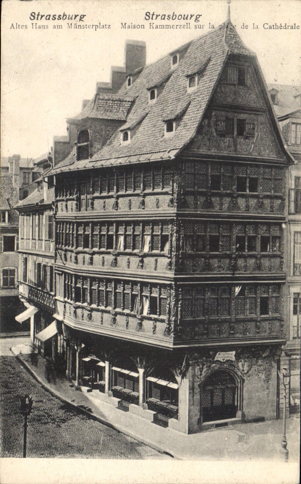 CPA Strasbourg maison Kammerzell sur la place de la cathedrale 