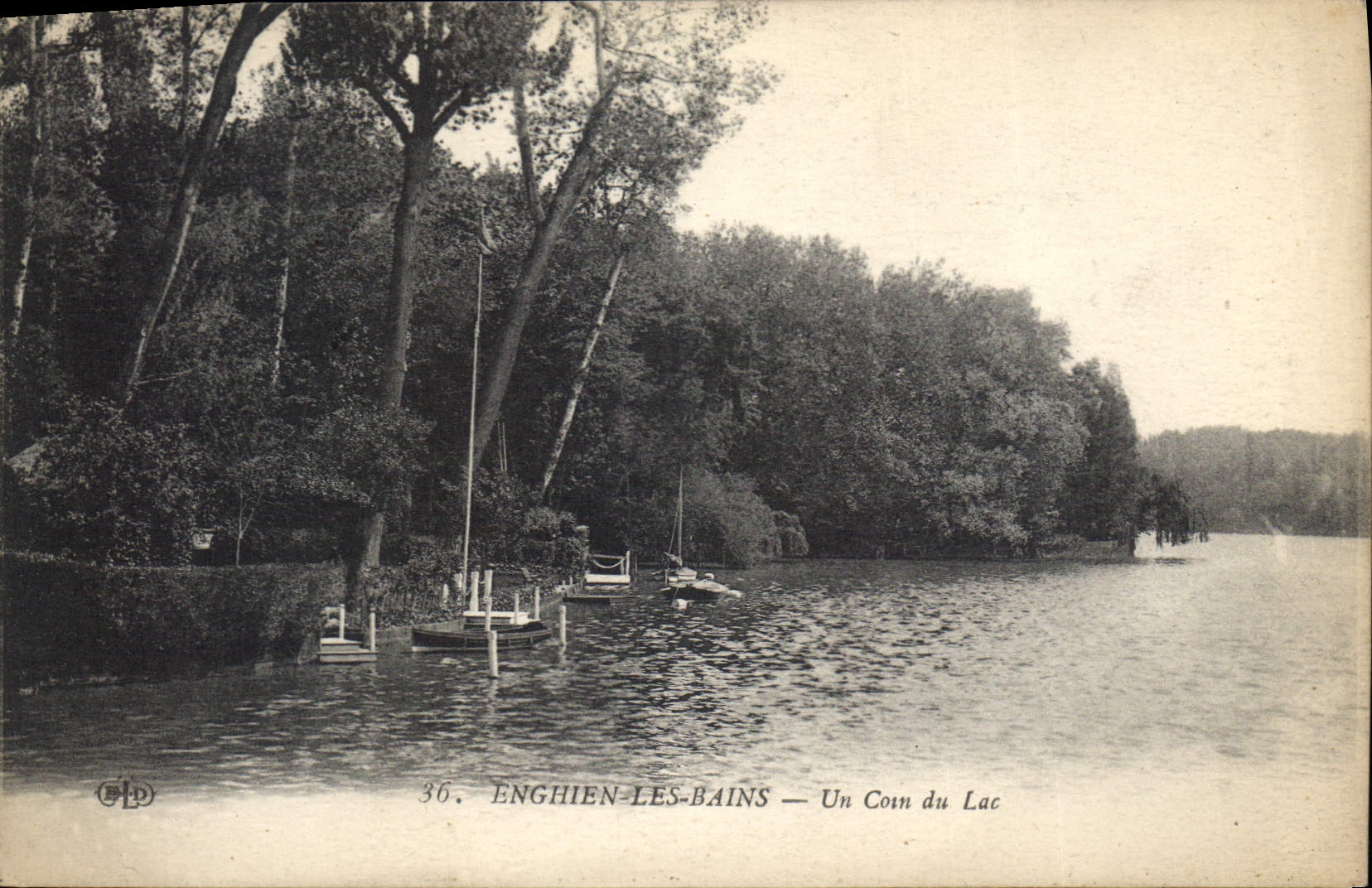 CPA Enghien les Bains un coin du lac