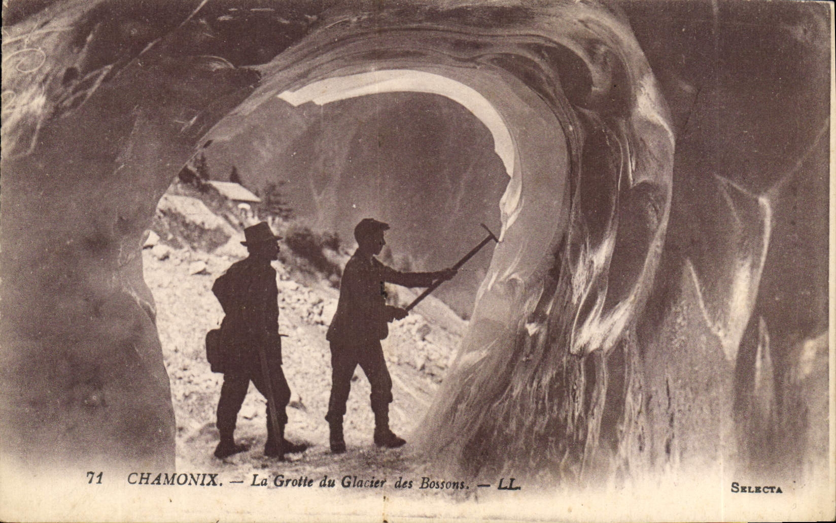 CPA Chamonix la Grotte du Glacier des Bossons 