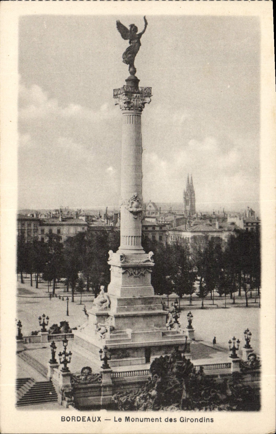 CPA Bordeaux le Monument des Girondins