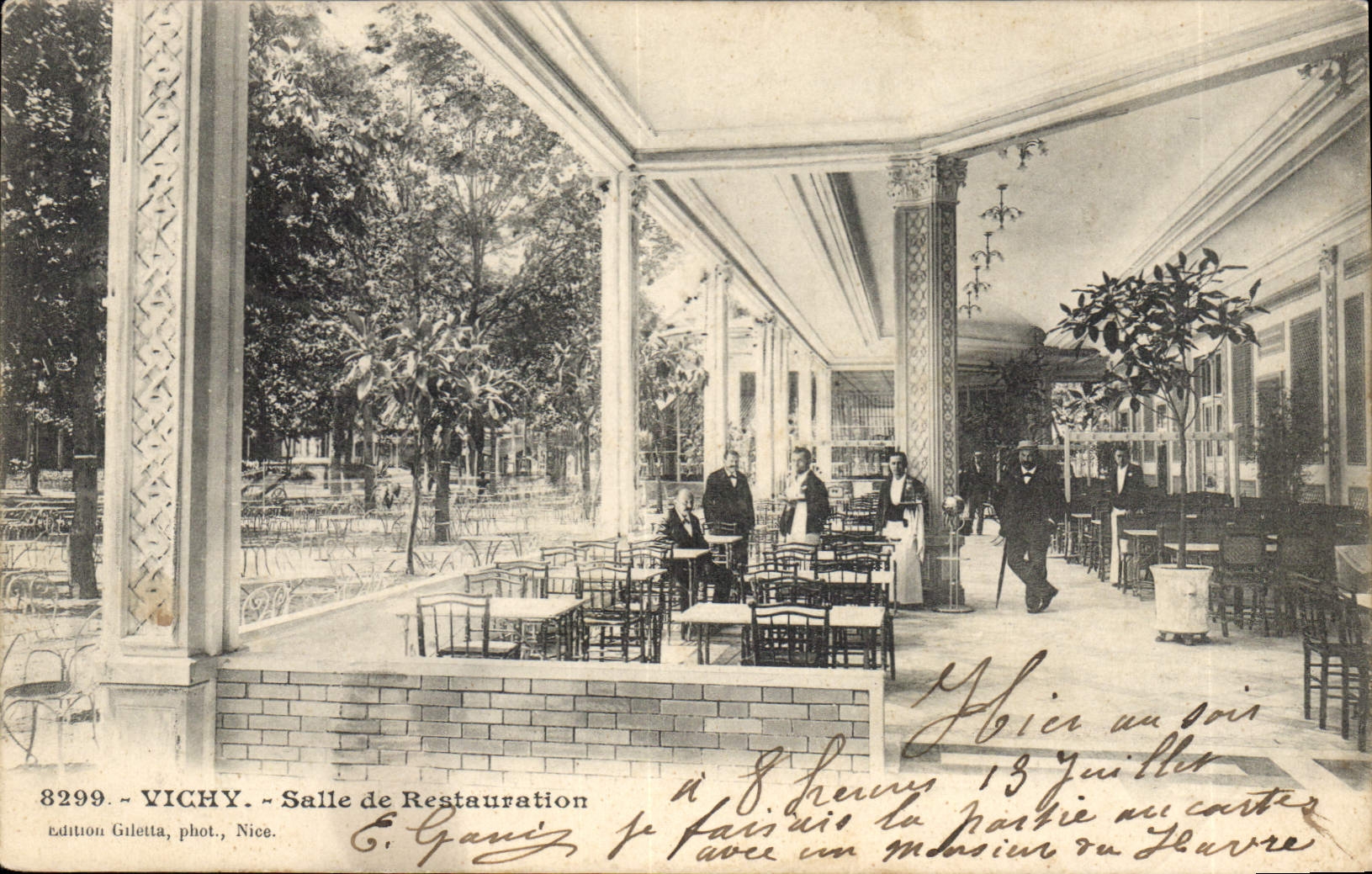 CPA Vichy salle de Restauration 