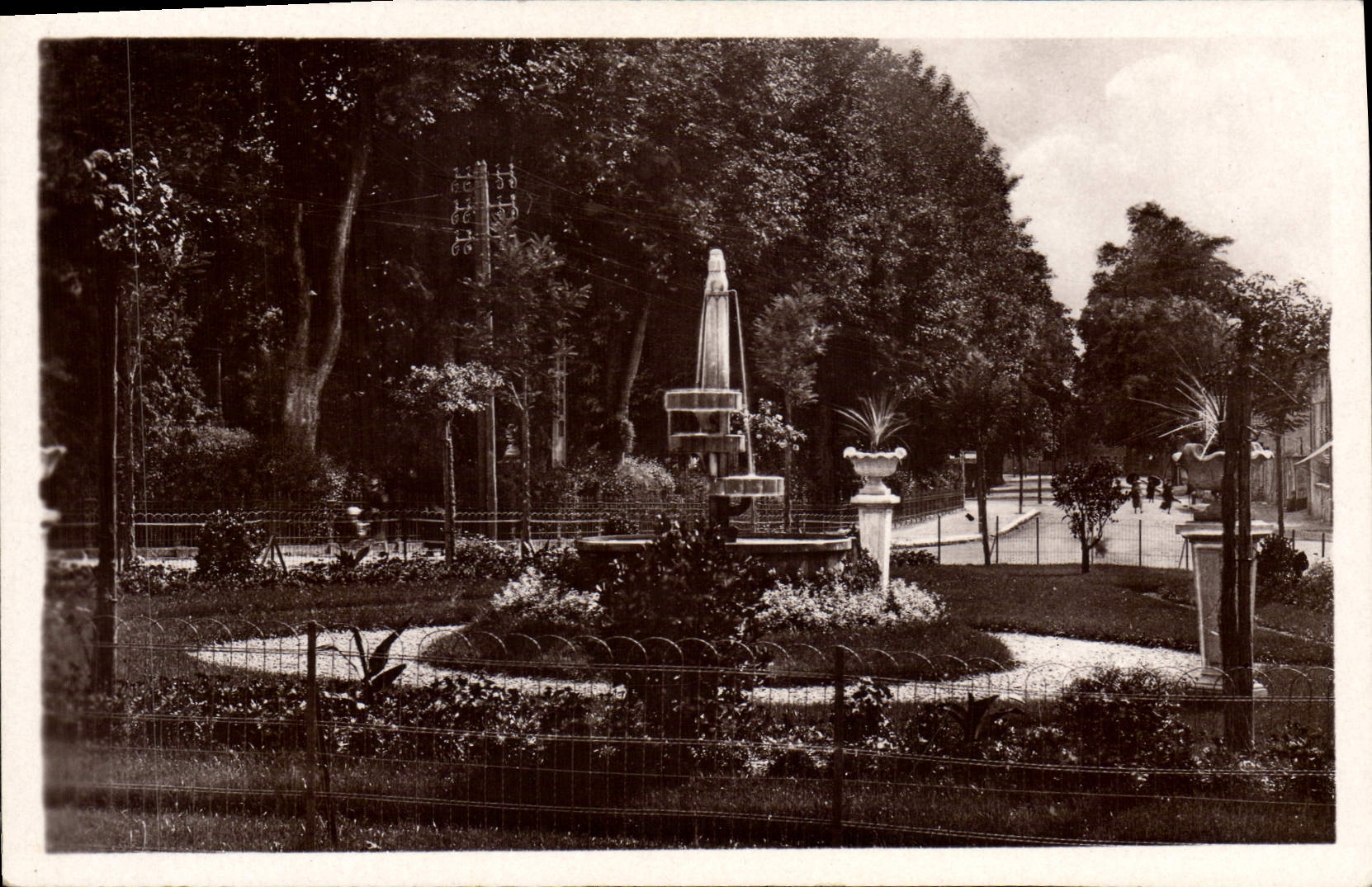 CPA Beaune square A Briand 
