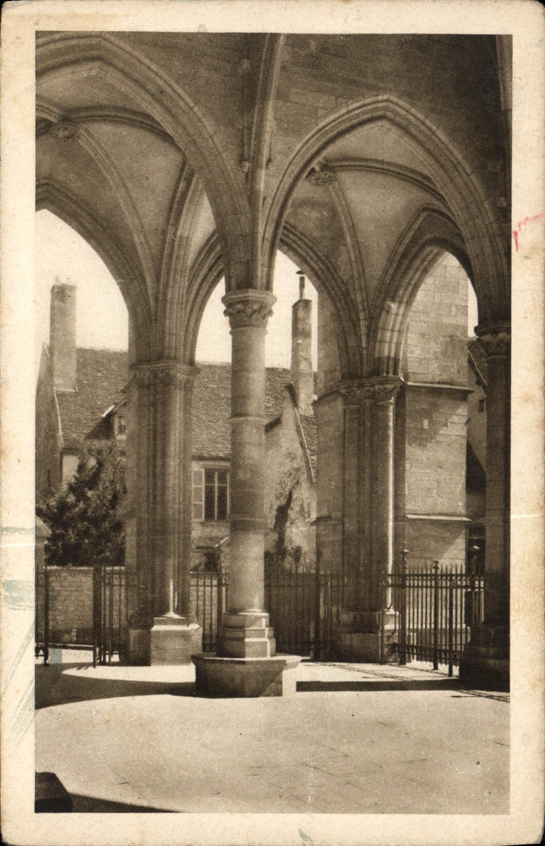 CPA Beaune Collegiale Notre Dame auvent 