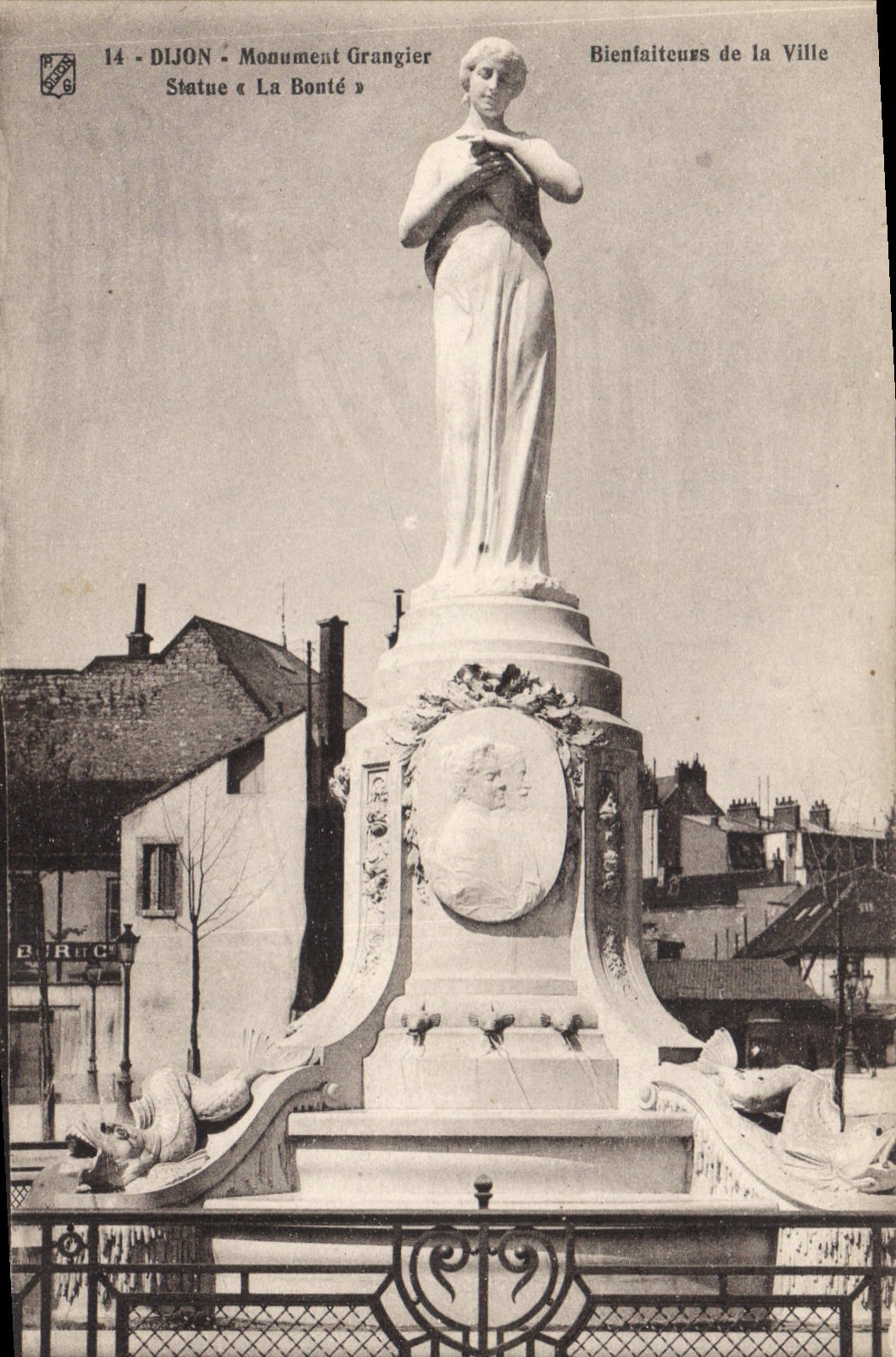 CPA Dijon Monument Grangier Statue La Bonte