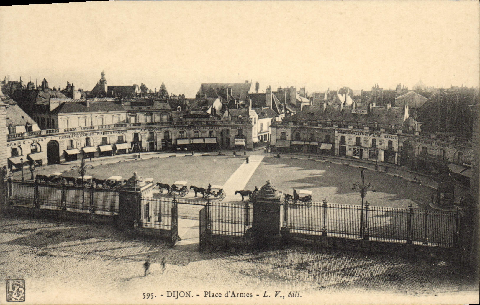 CPA Dijon Place d'Armes 