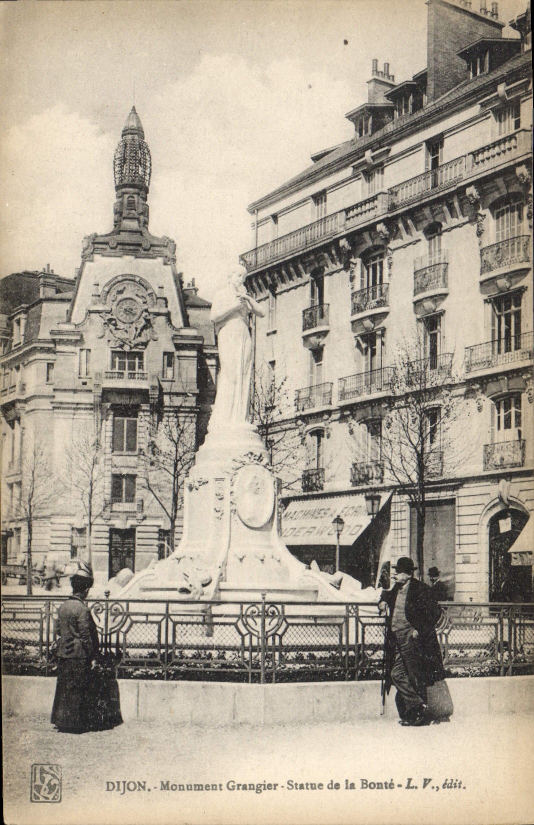 CPA Dijon Monument Grangier Statue de la Bonte 