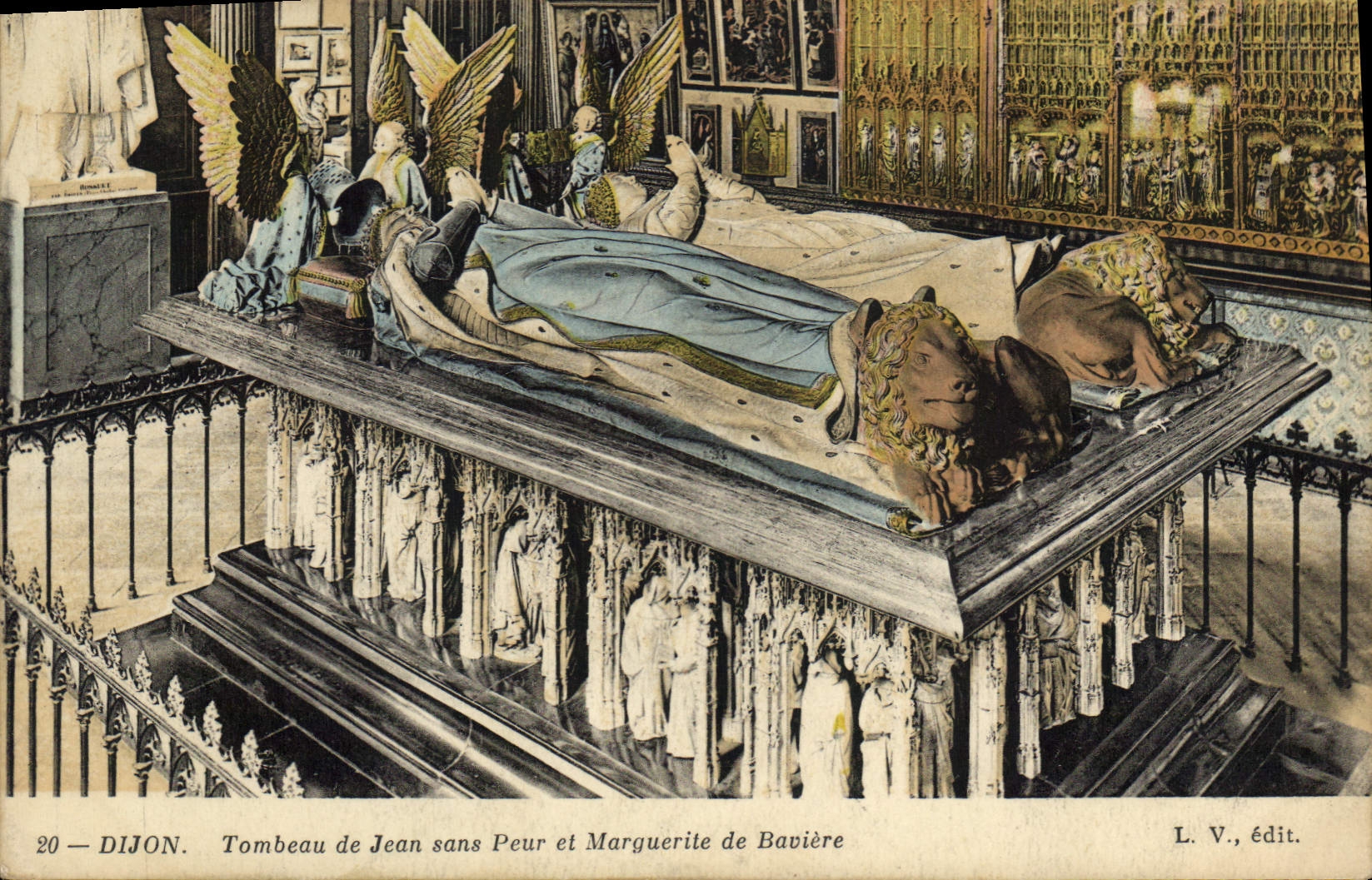 CPA Dijon Tombeau de Jean sans Peur et Marguerite de Baviere 