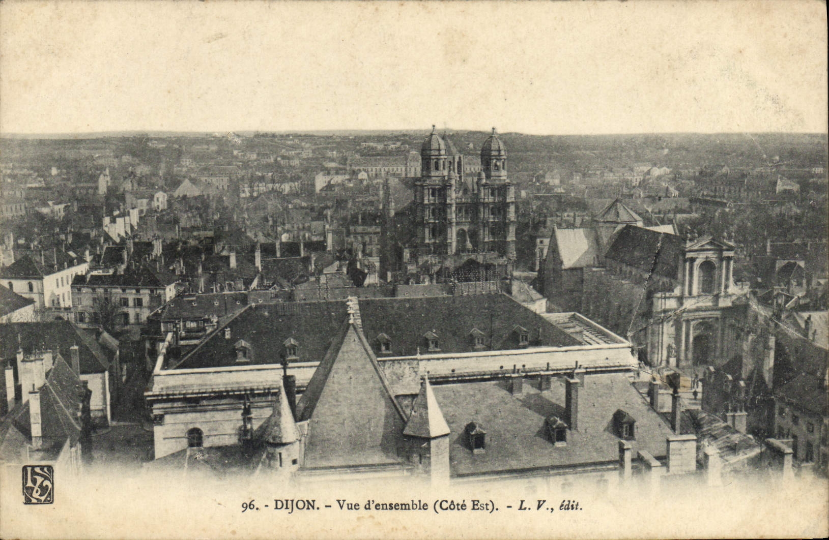 CPA Dijon Vue d'ensemble Cote est 