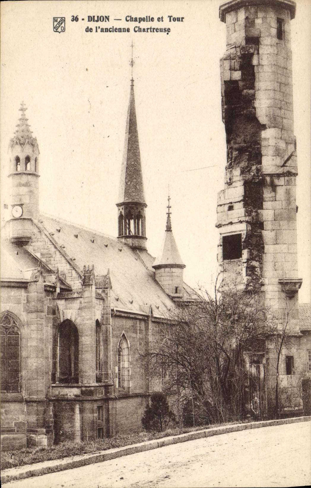 CPA Dijon Chapelle et Tour de l'ancienne Chartreuse 