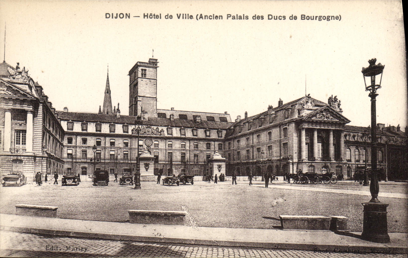 CPA Diijon Hotel de Ville Ancien palais des Ducs de Bourgogne