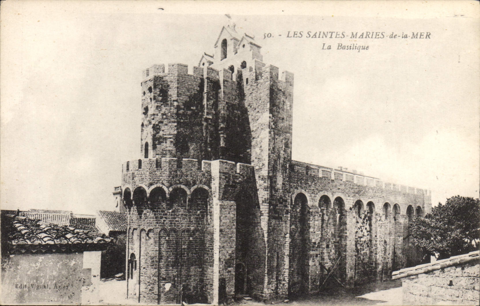 CPA Les Saintes Marie de la Mer La Basilique