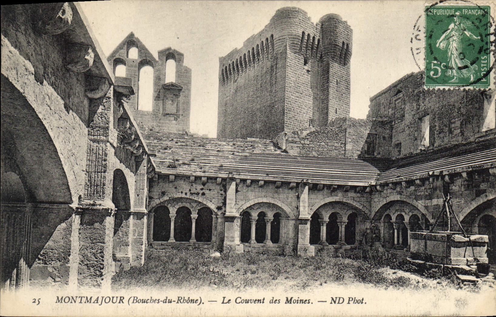 CPA Montmajour Bouches du Rhone Le Couvent des Moines