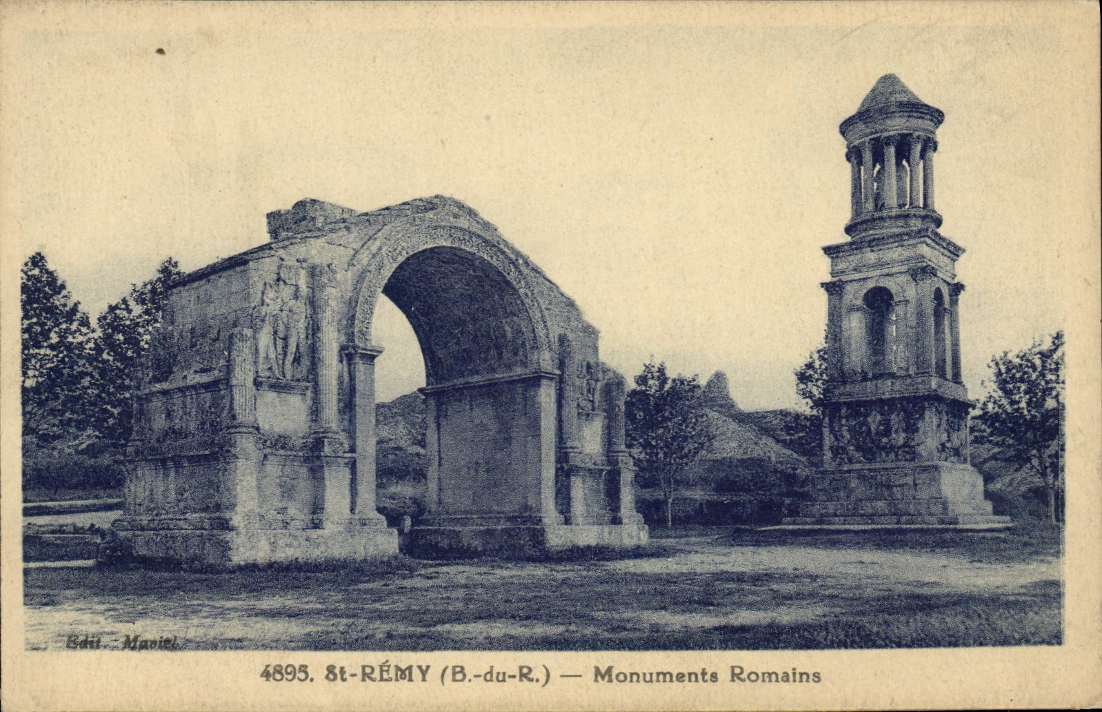 CPA St Remy B du R Monuments Romain