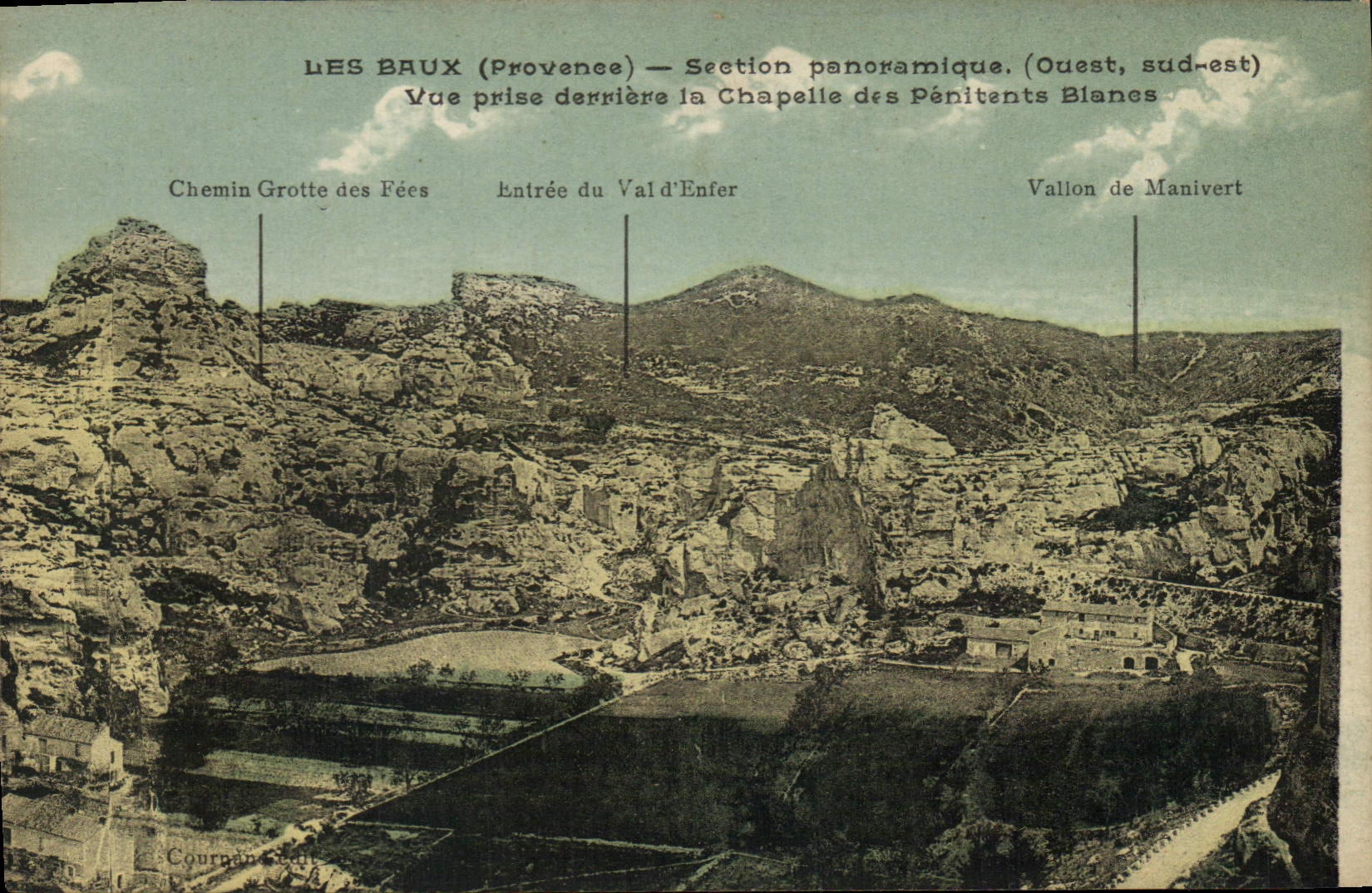 CPA Les Baux Provence Section panoramique ouest sud est vue prise derriere la Chapelle 