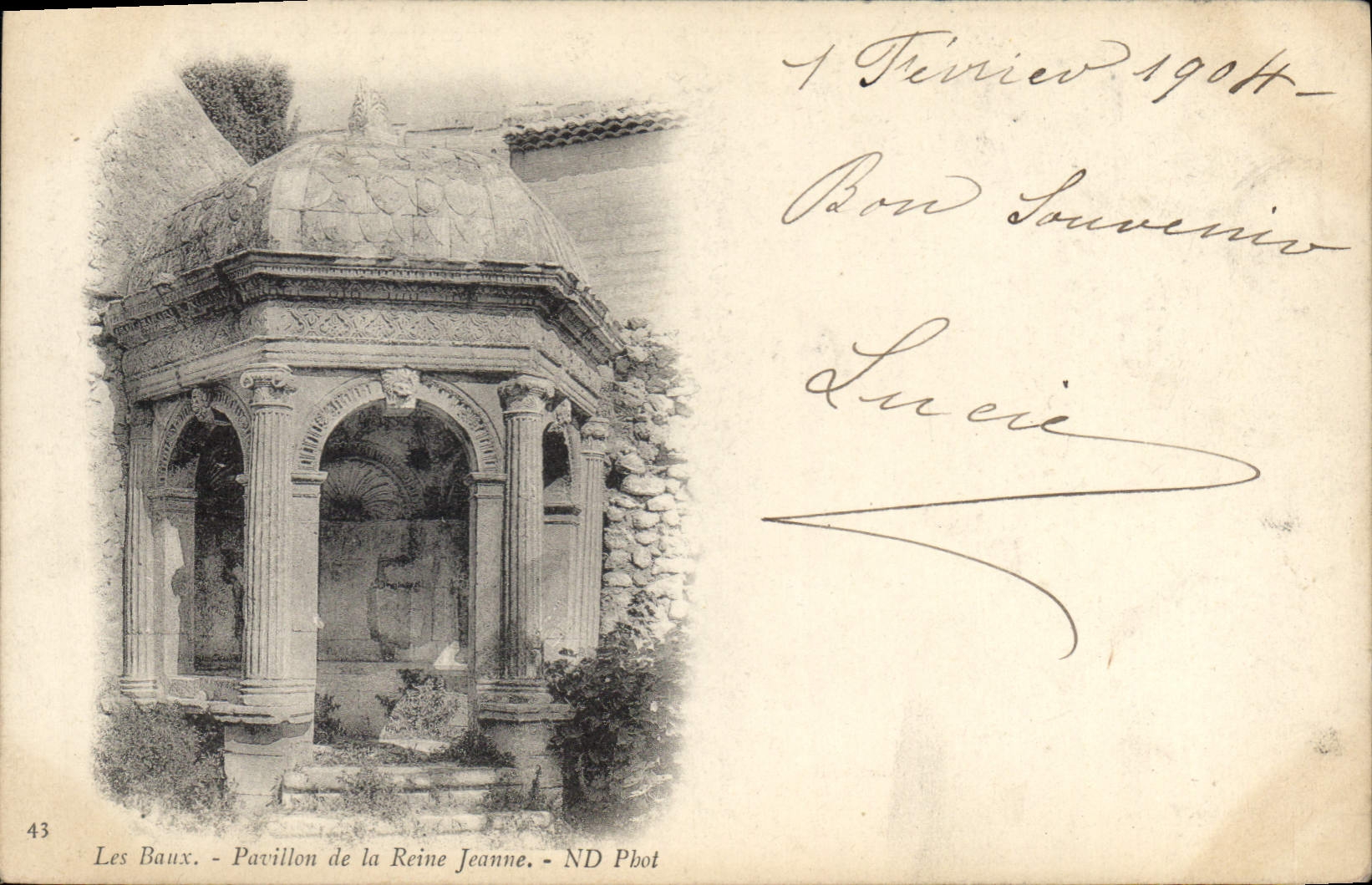 CPA Les Baux pavillon de la Reine Jeanne 