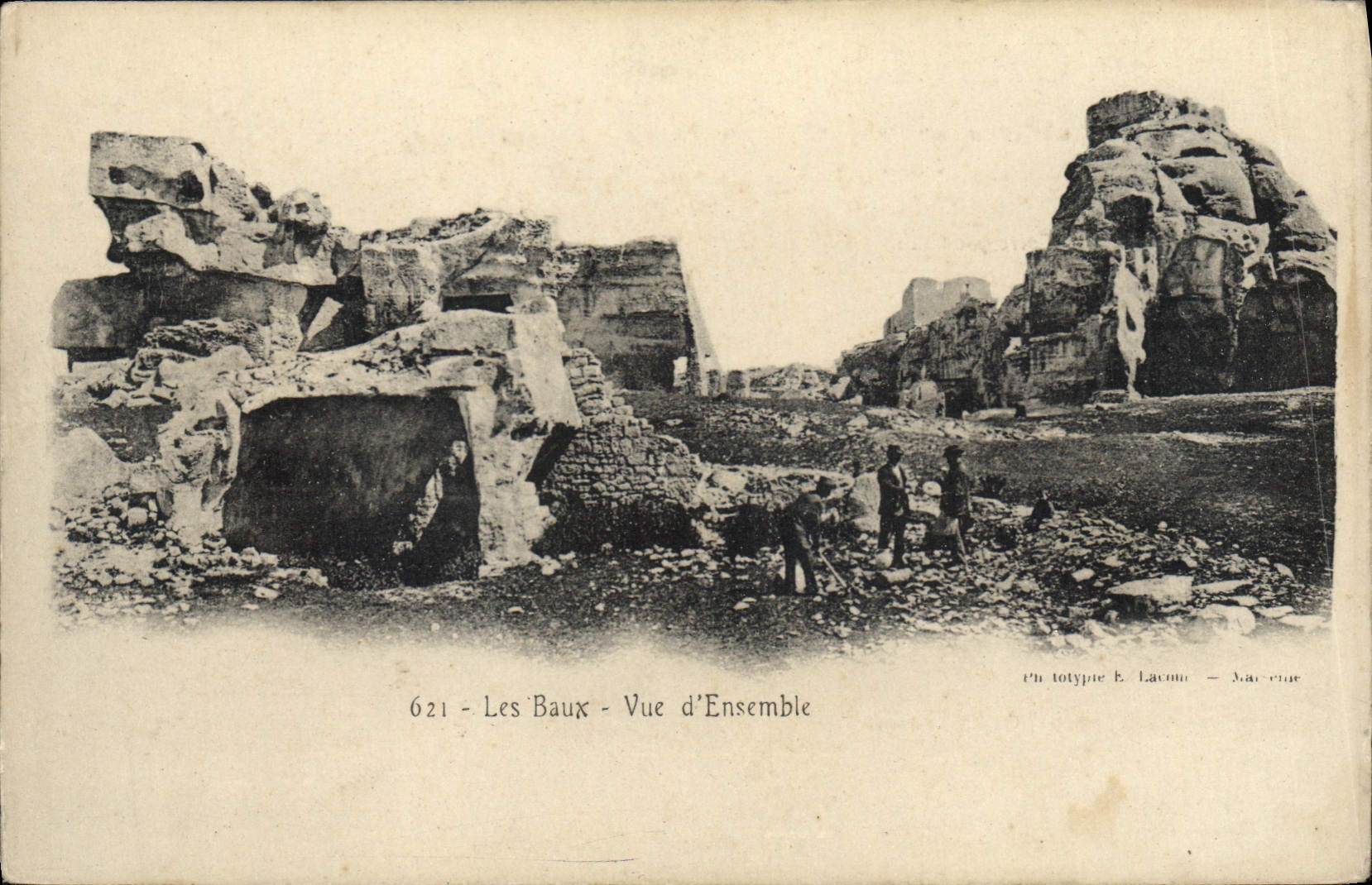 CPA Les Baux Vue d'Ensemble 