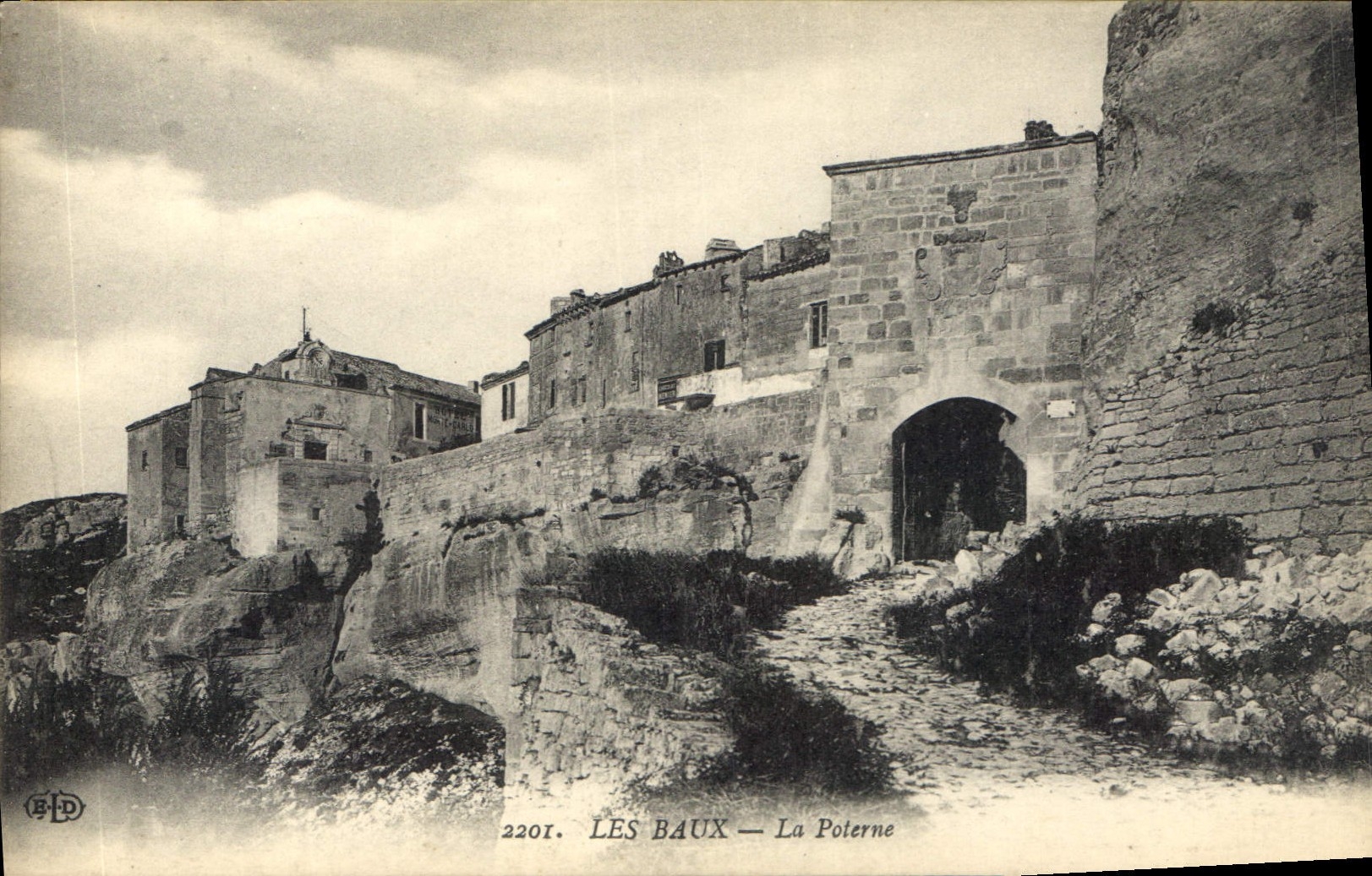 CPA Les Baux La Poterne 