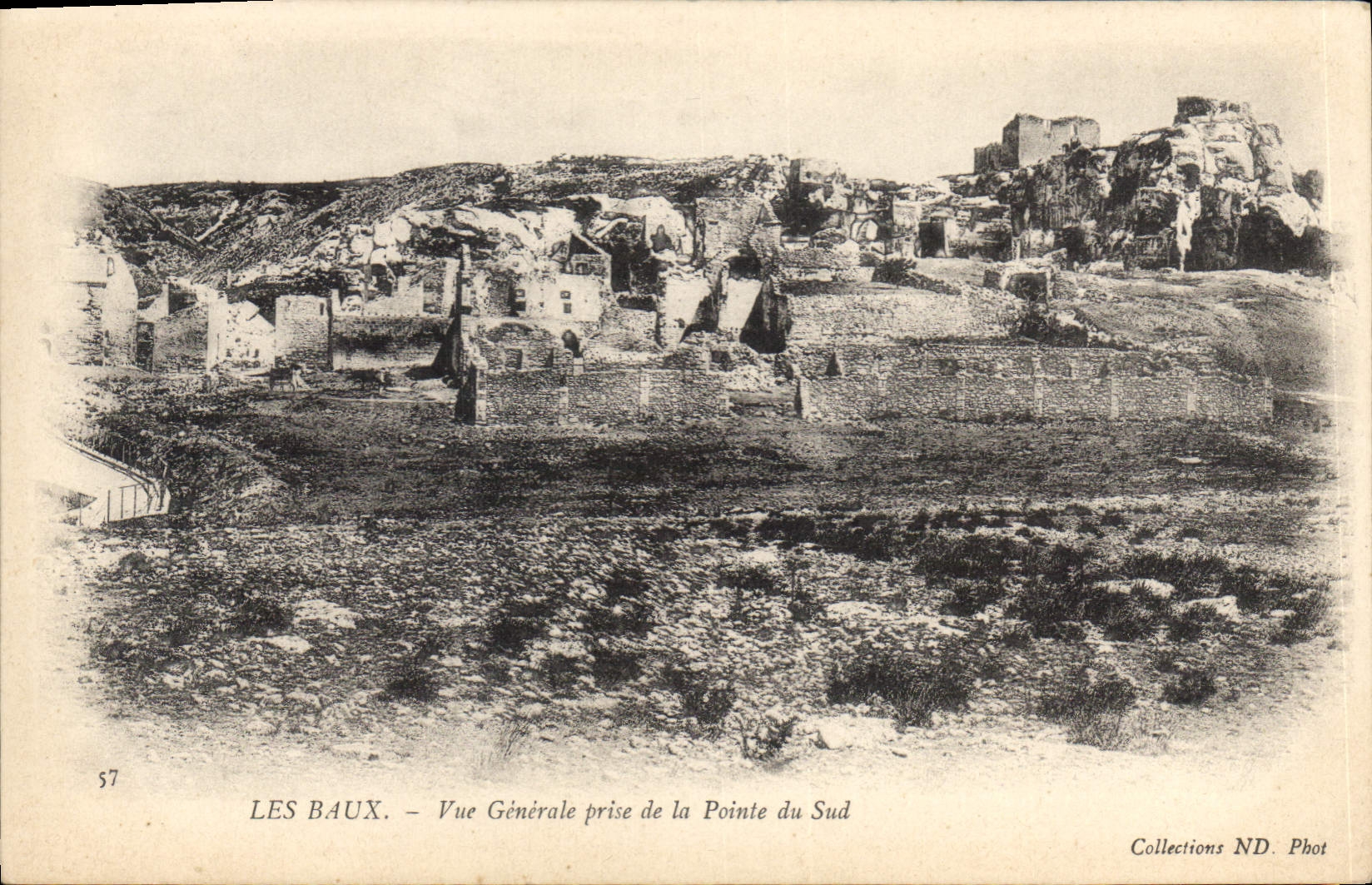 CPA Les Baux Vue generale prise de la Pointe du Sud 