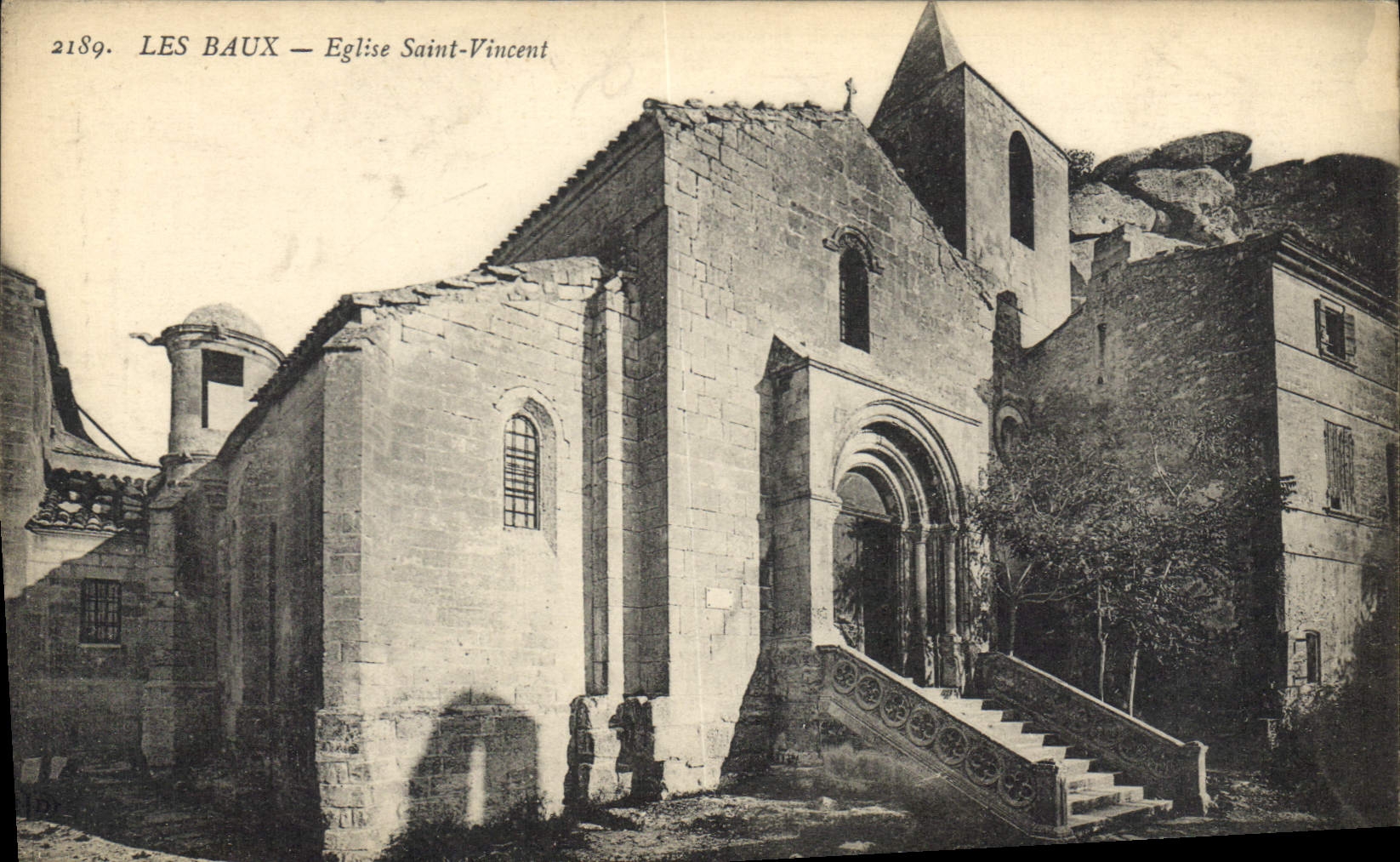 CPA Les Baux Eglise St Vincent 
