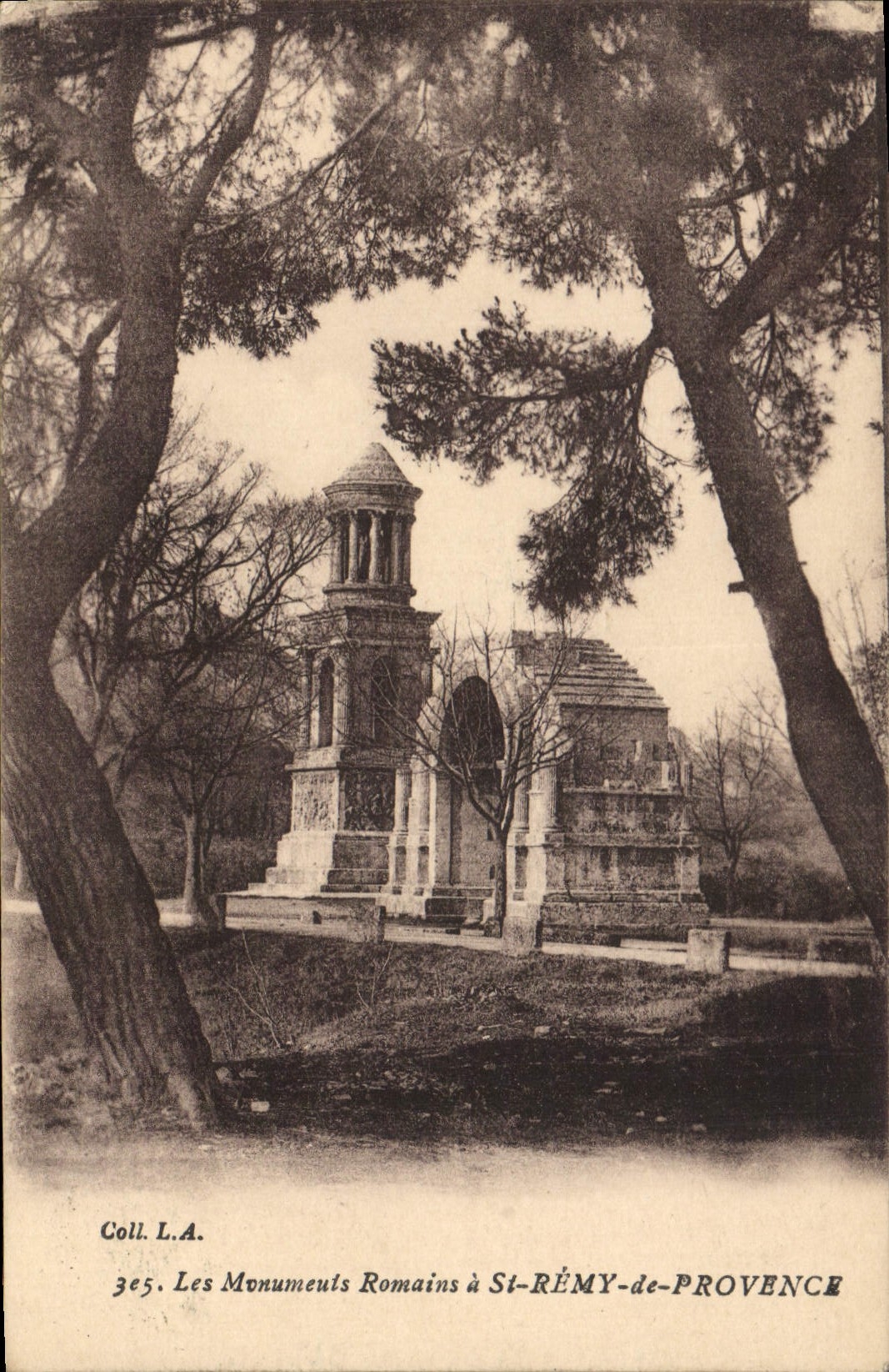 CPA St Remy en Provence Les Monument Romains