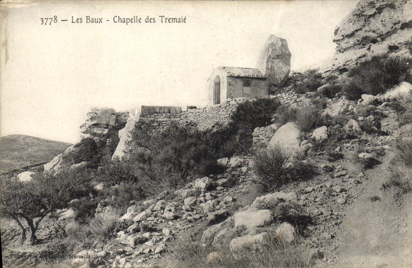 CPA Les Baux Chapelle des Tremaie