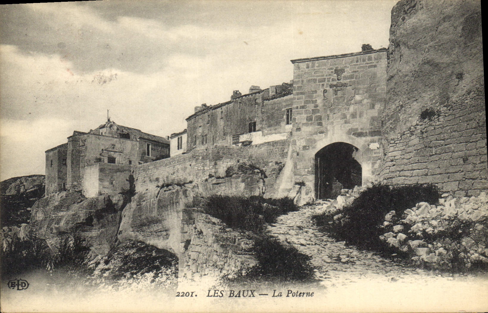 CPA Les Baux La Poterne